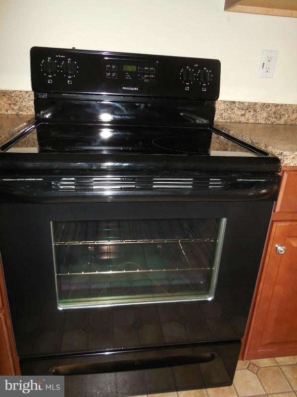 TWIN LAKES EAST - Residential