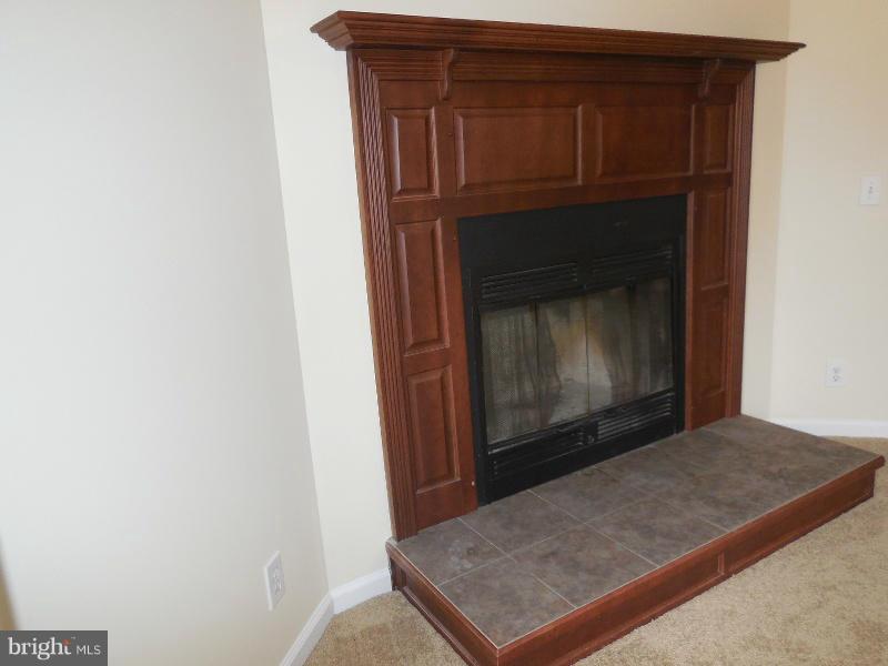 TWIN LAKES EAST - Residential