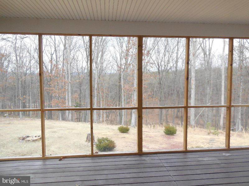 TWIN LAKES EAST - Residential