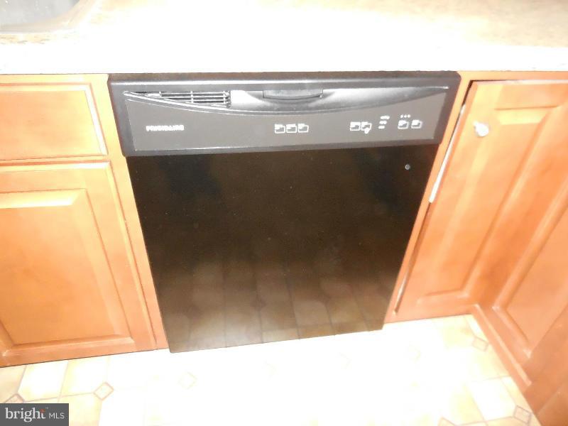 TWIN LAKES EAST - Residential