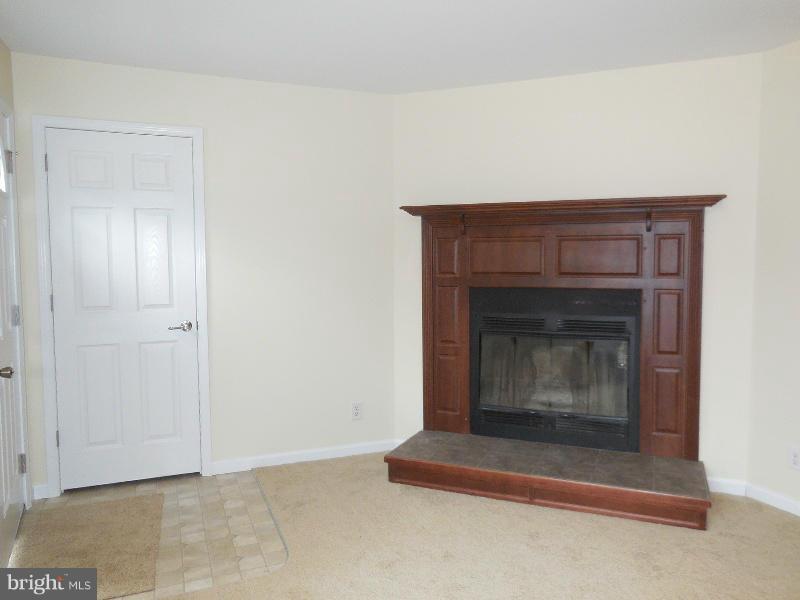 TWIN LAKES EAST - Residential