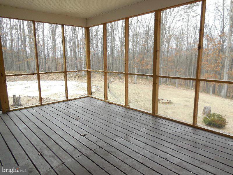 TWIN LAKES EAST - Residential