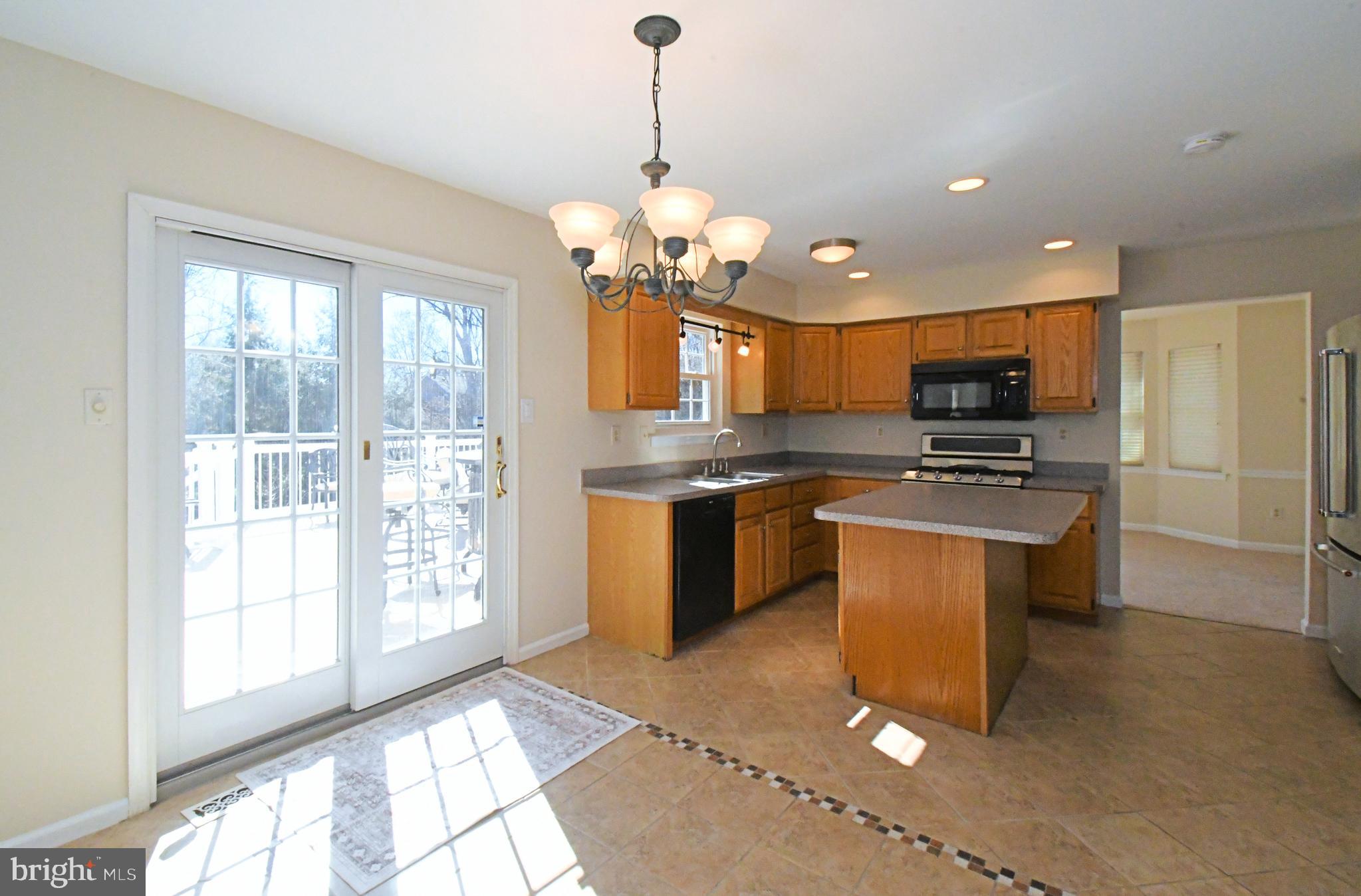 HATFIELD CROSSING - Residential