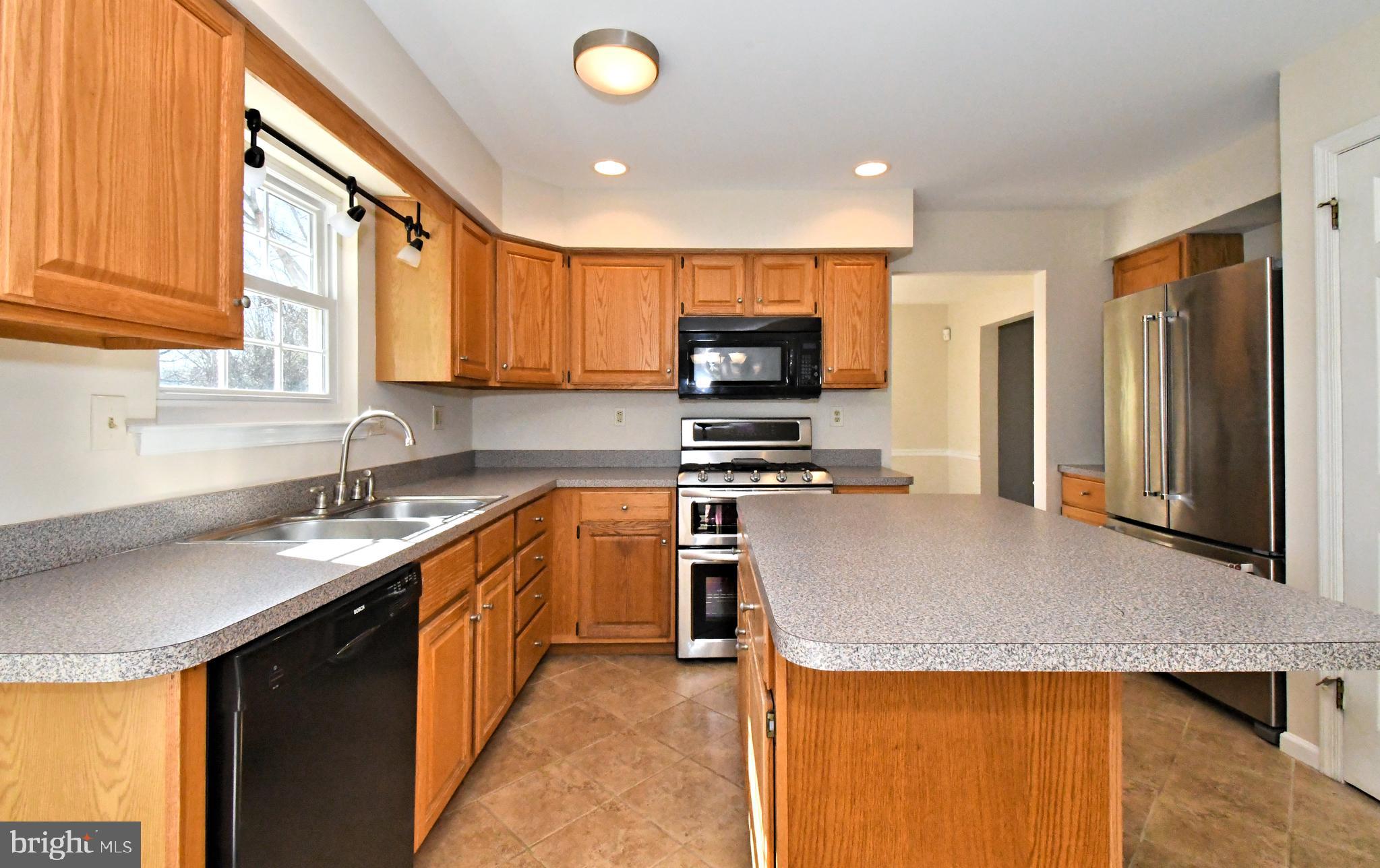 HATFIELD CROSSING - Residential