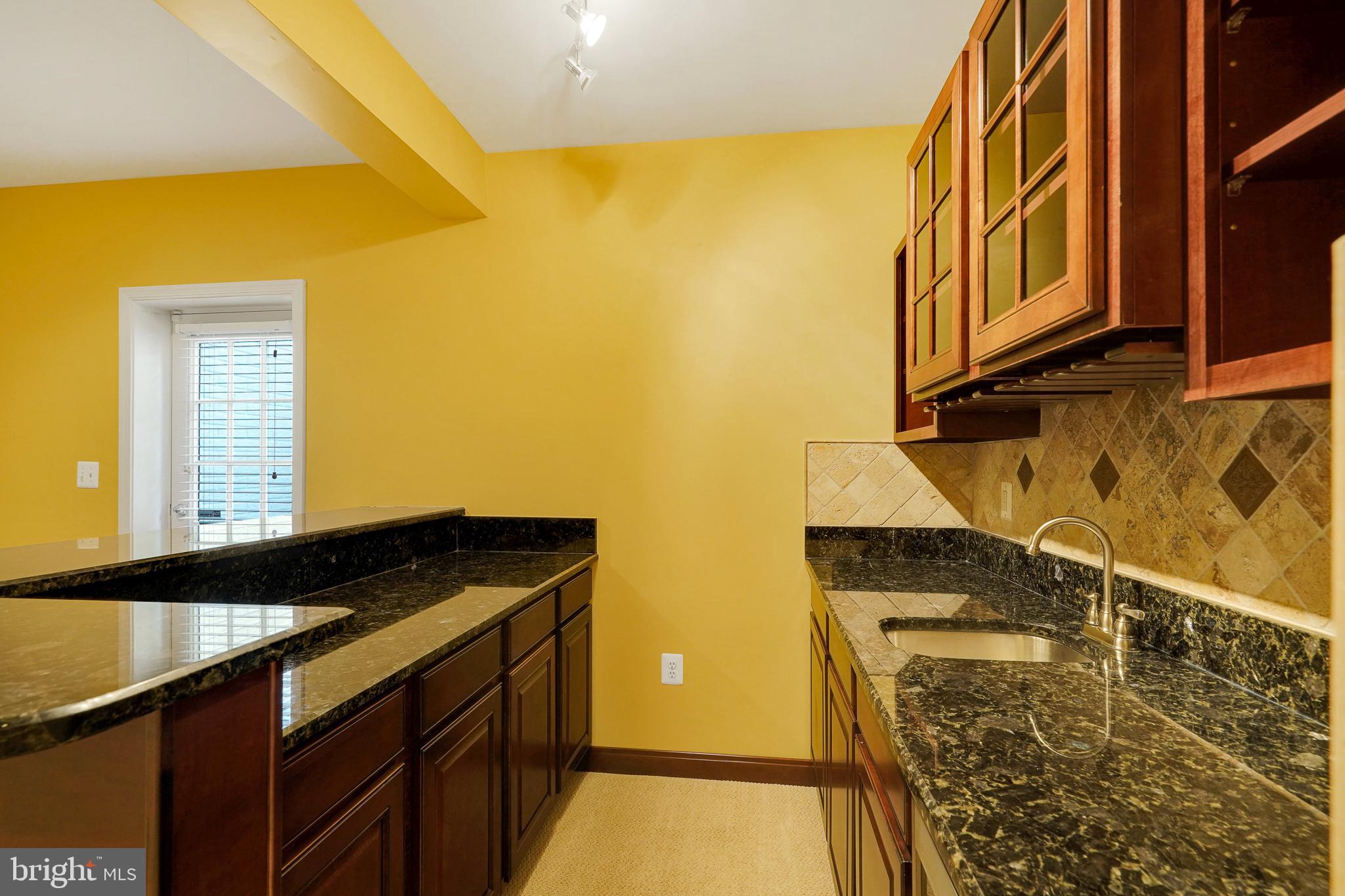 NORTHAMPTON - Residential