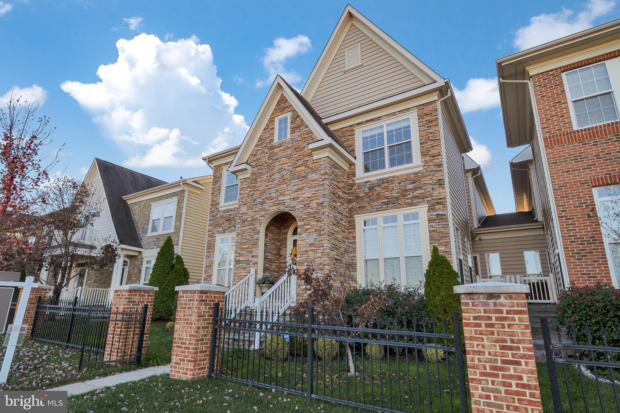 NORTHAMPTON - Residential