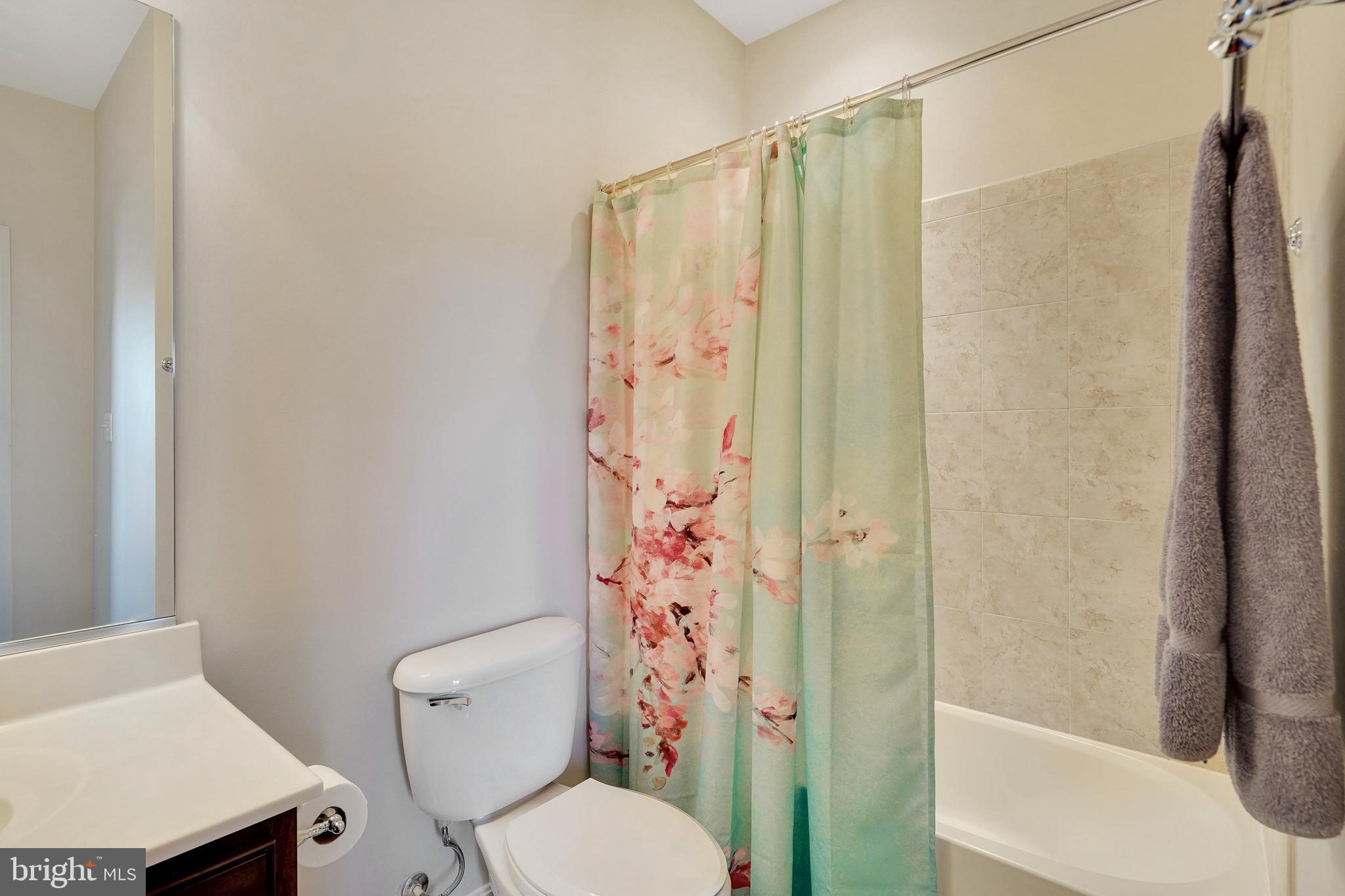 NORTHAMPTON - Residential