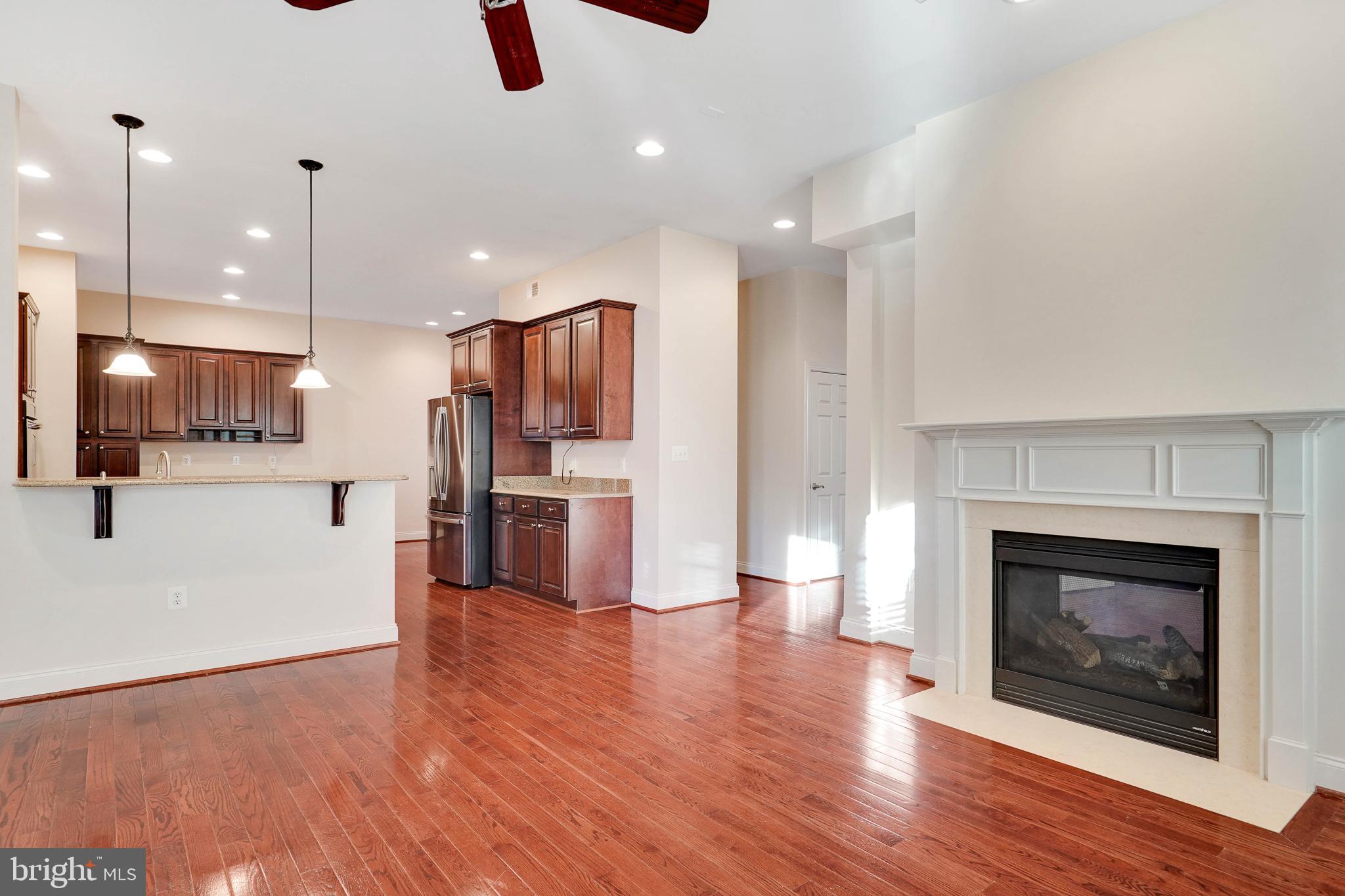 NORTHAMPTON - Residential