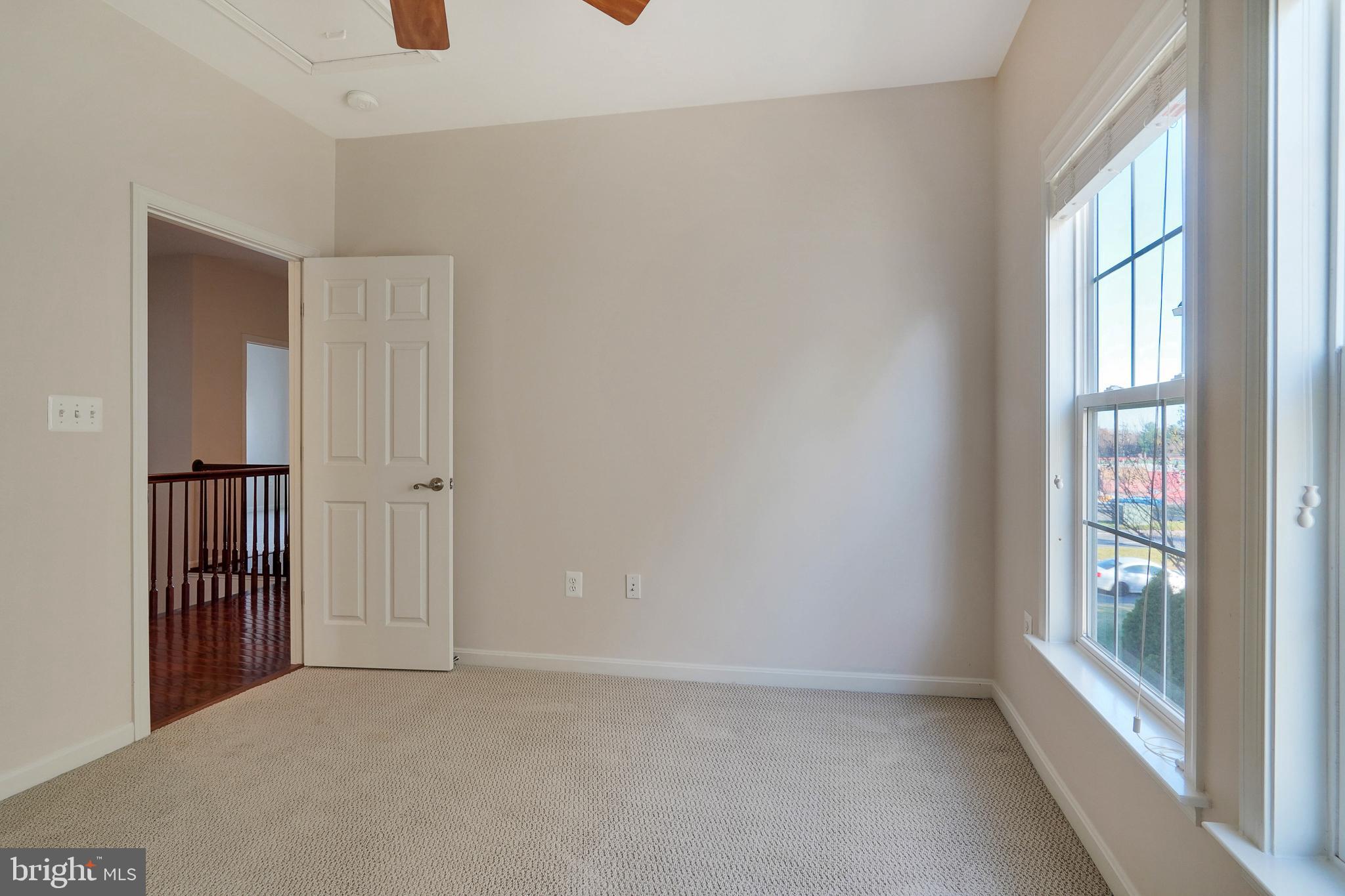 NORTHAMPTON - Residential