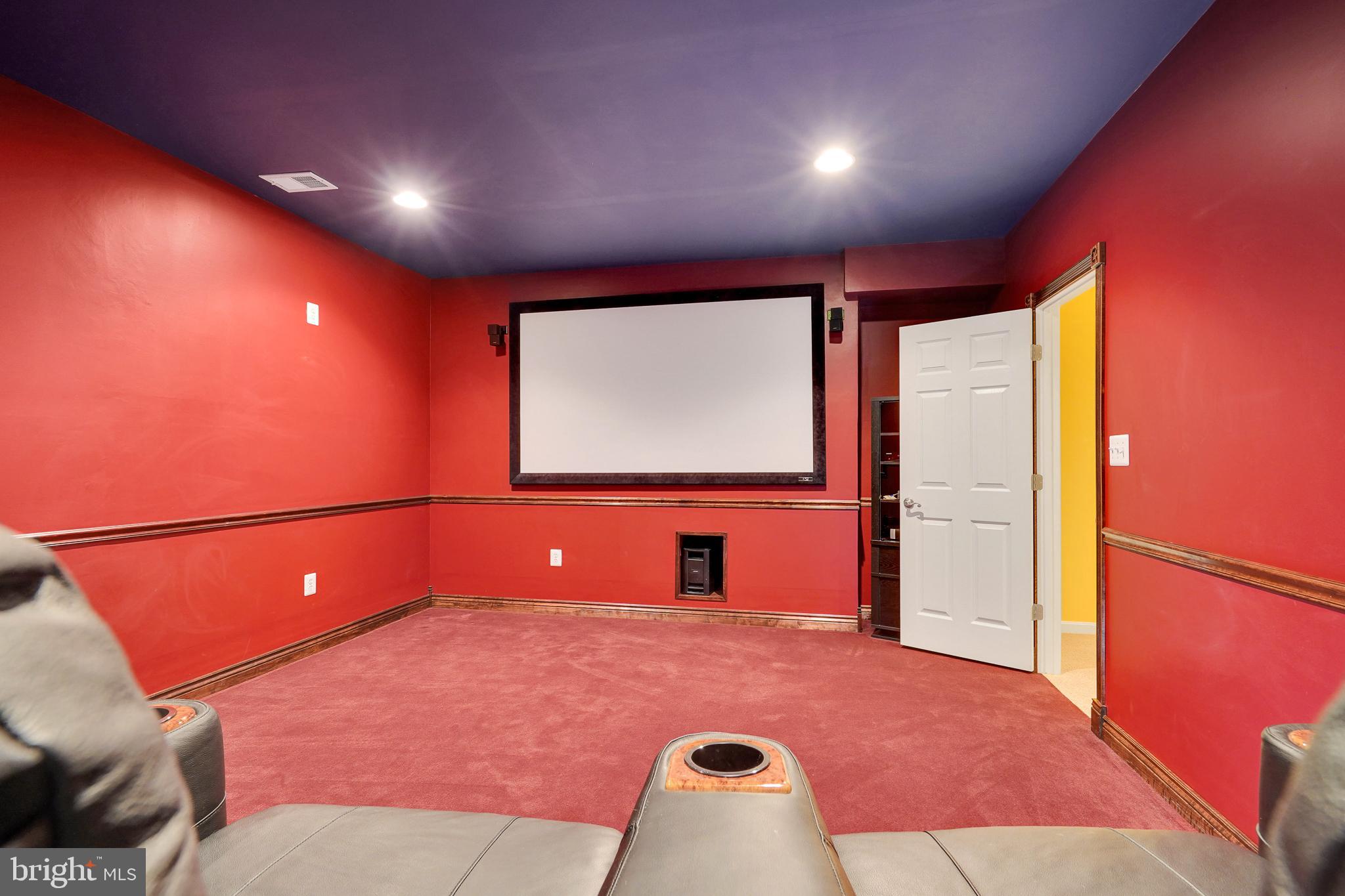 NORTHAMPTON - Residential