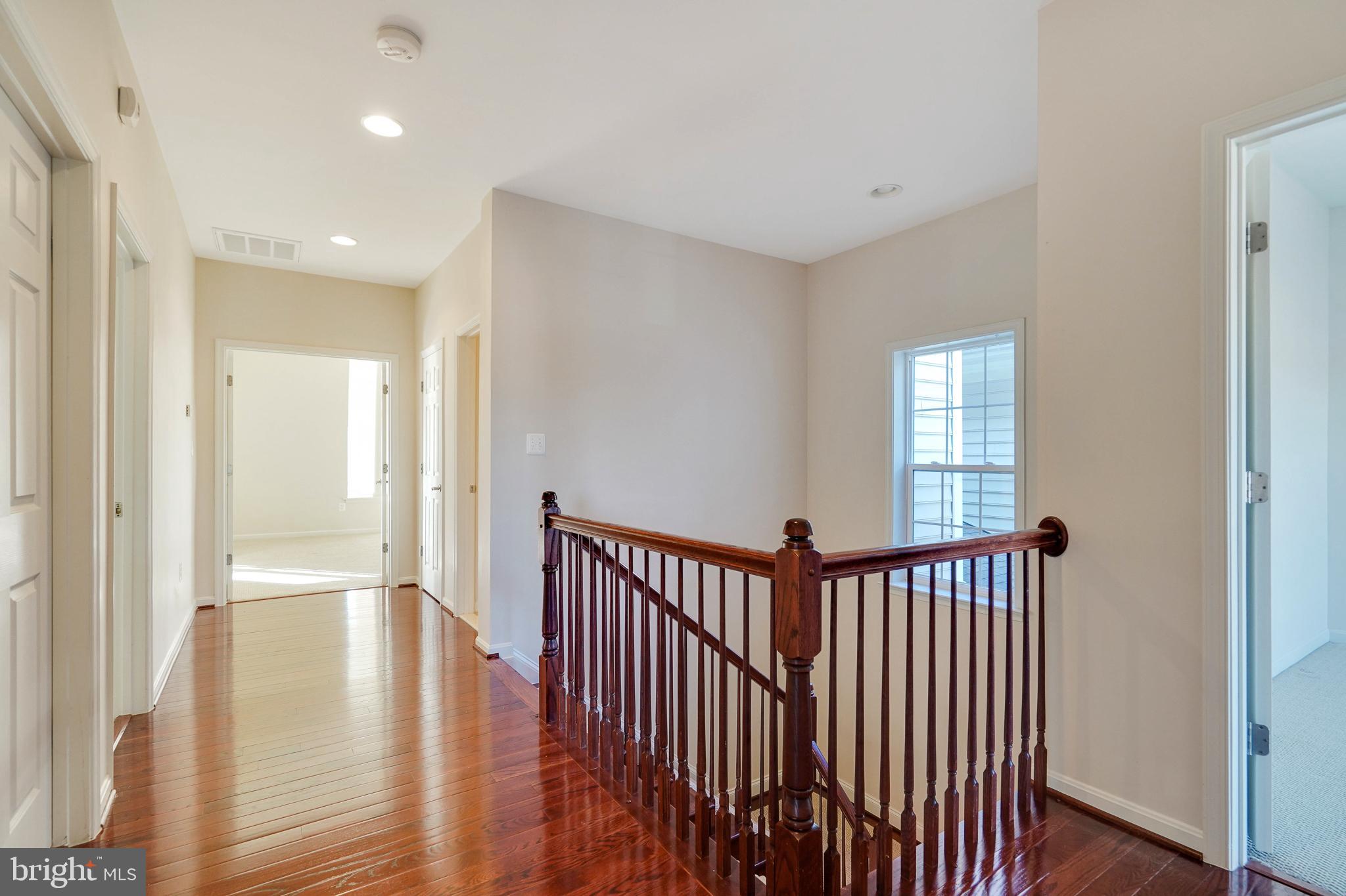 NORTHAMPTON - Residential