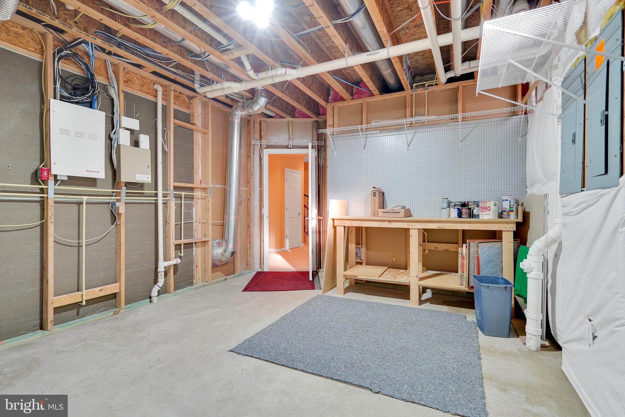 NORTHAMPTON - Residential