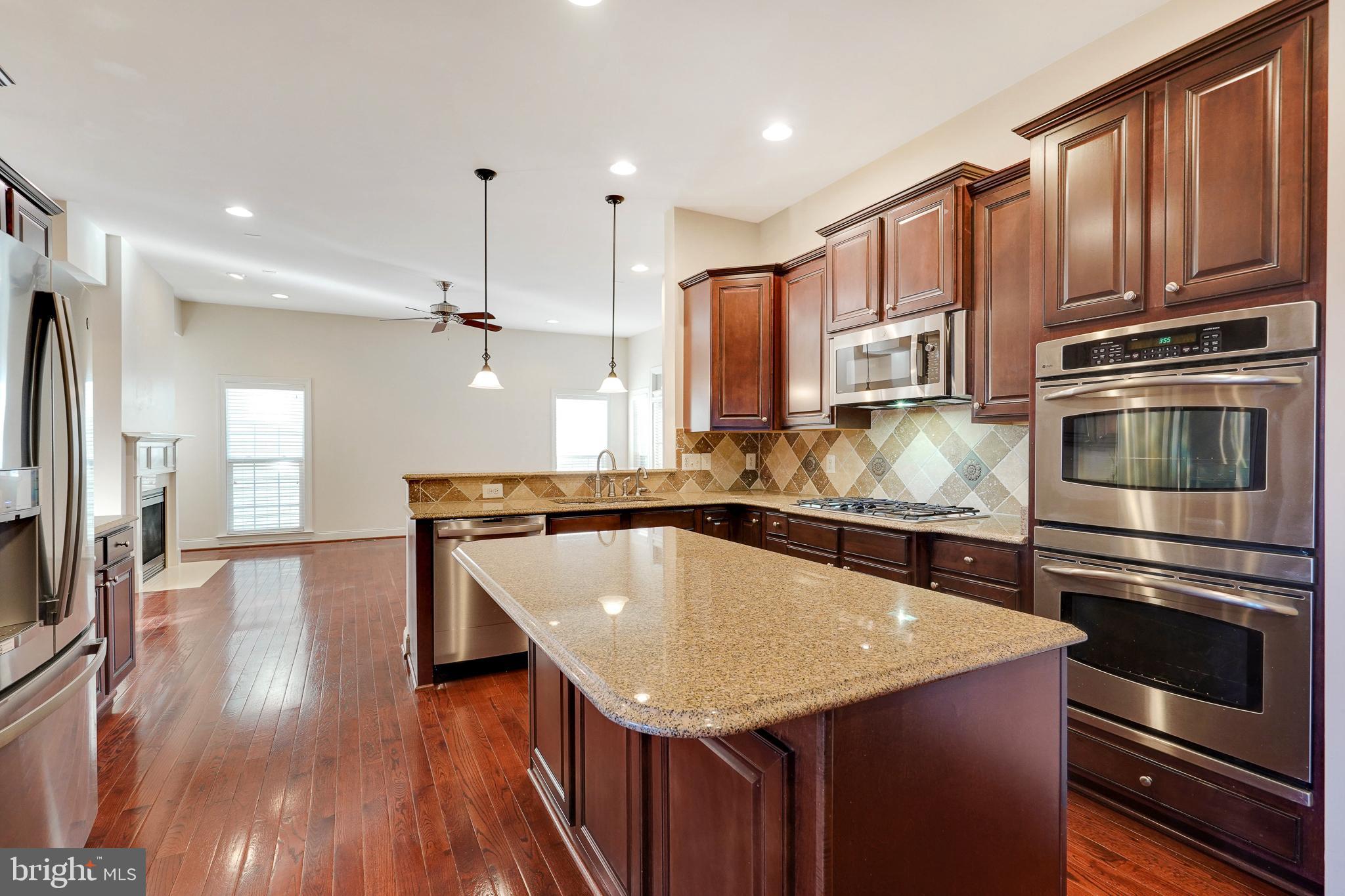 NORTHAMPTON - Residential