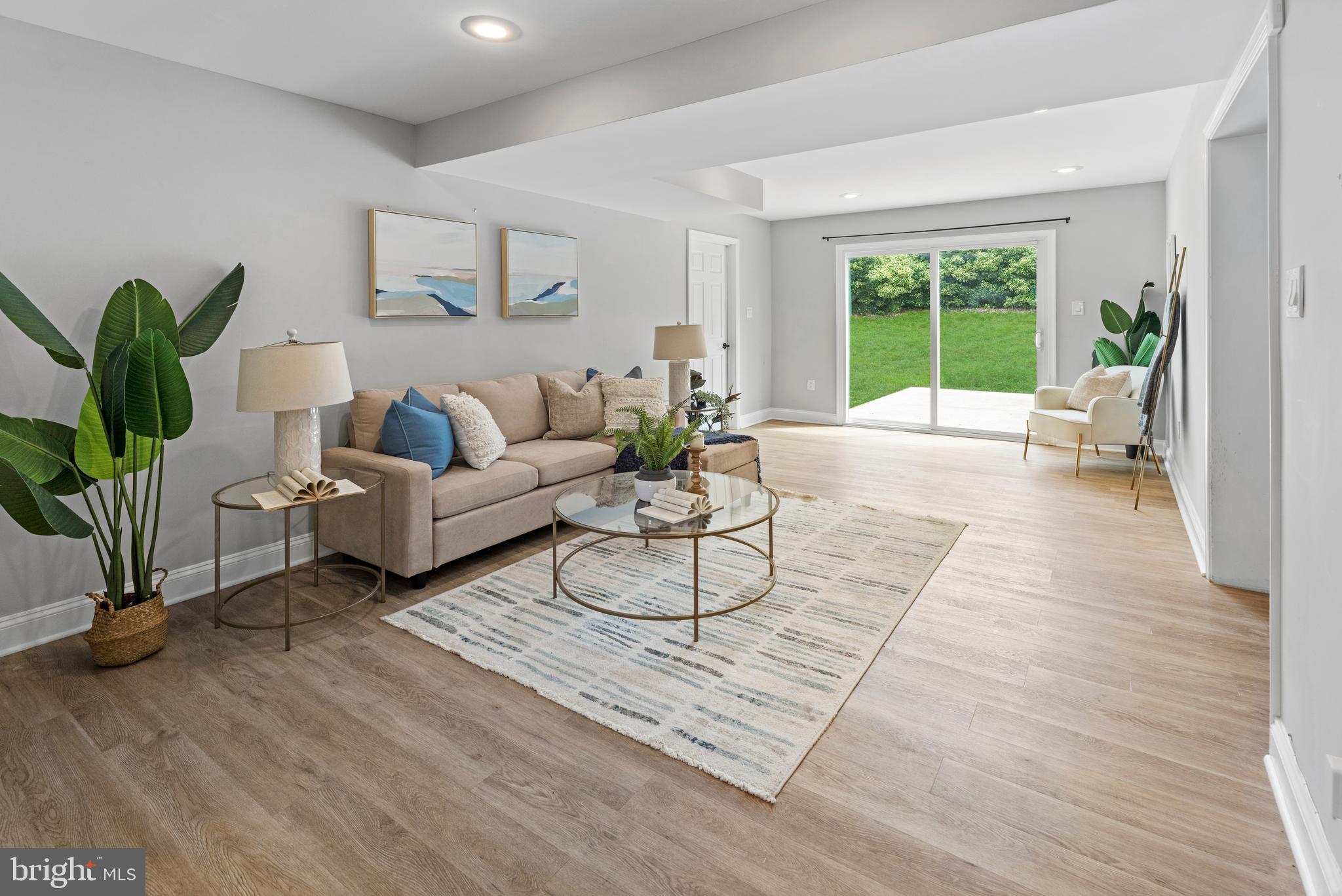 FOUR SEASONS ESTATES - Residential