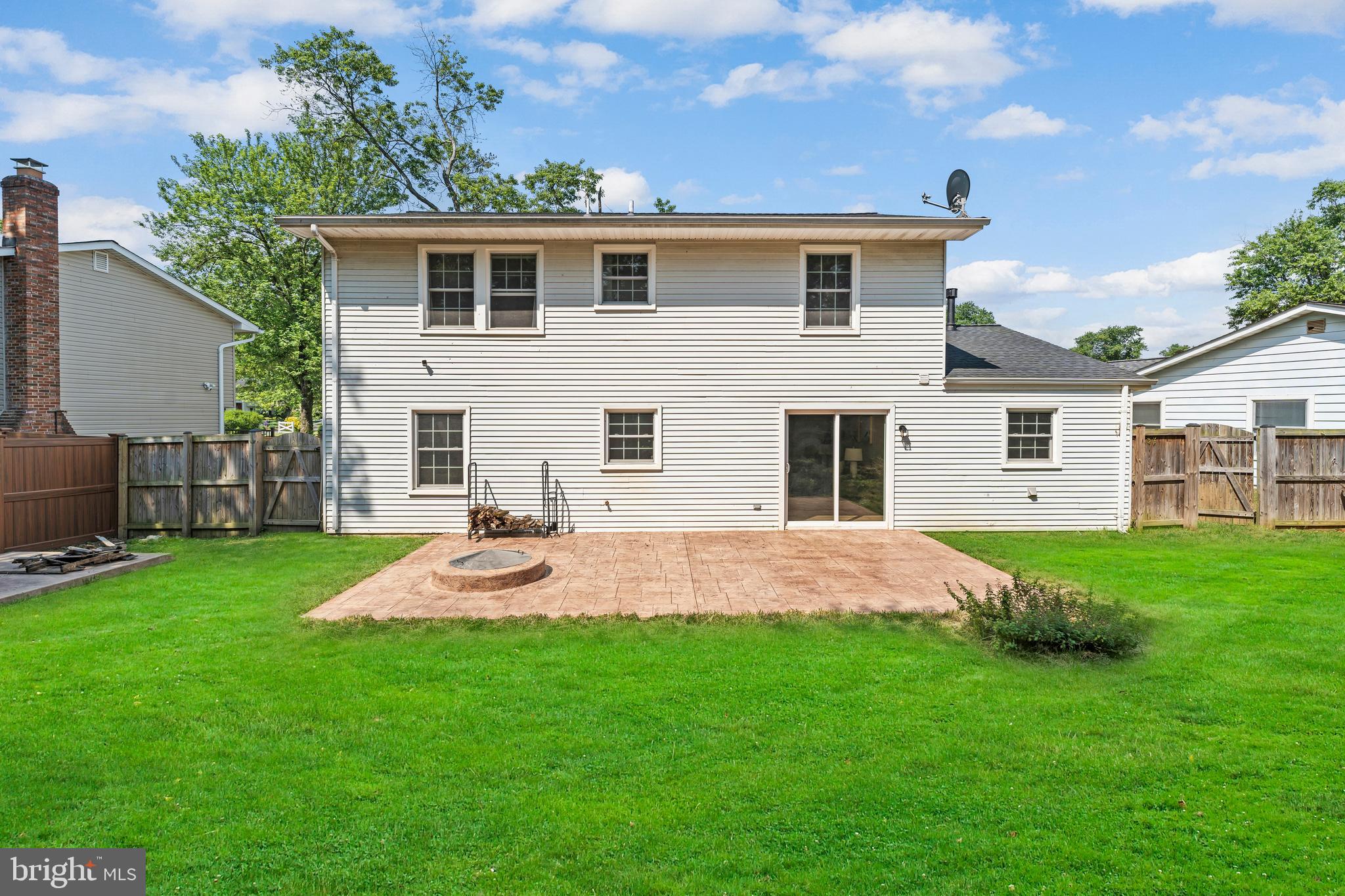 FOUR SEASONS ESTATES - Residential