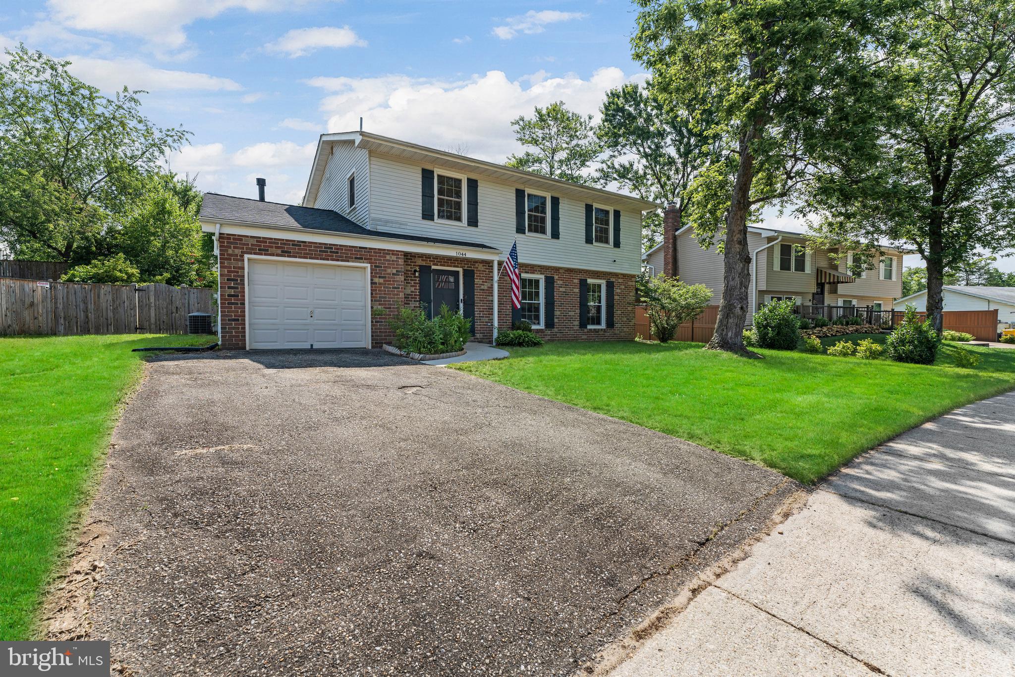 FOUR SEASONS ESTATES - Residential