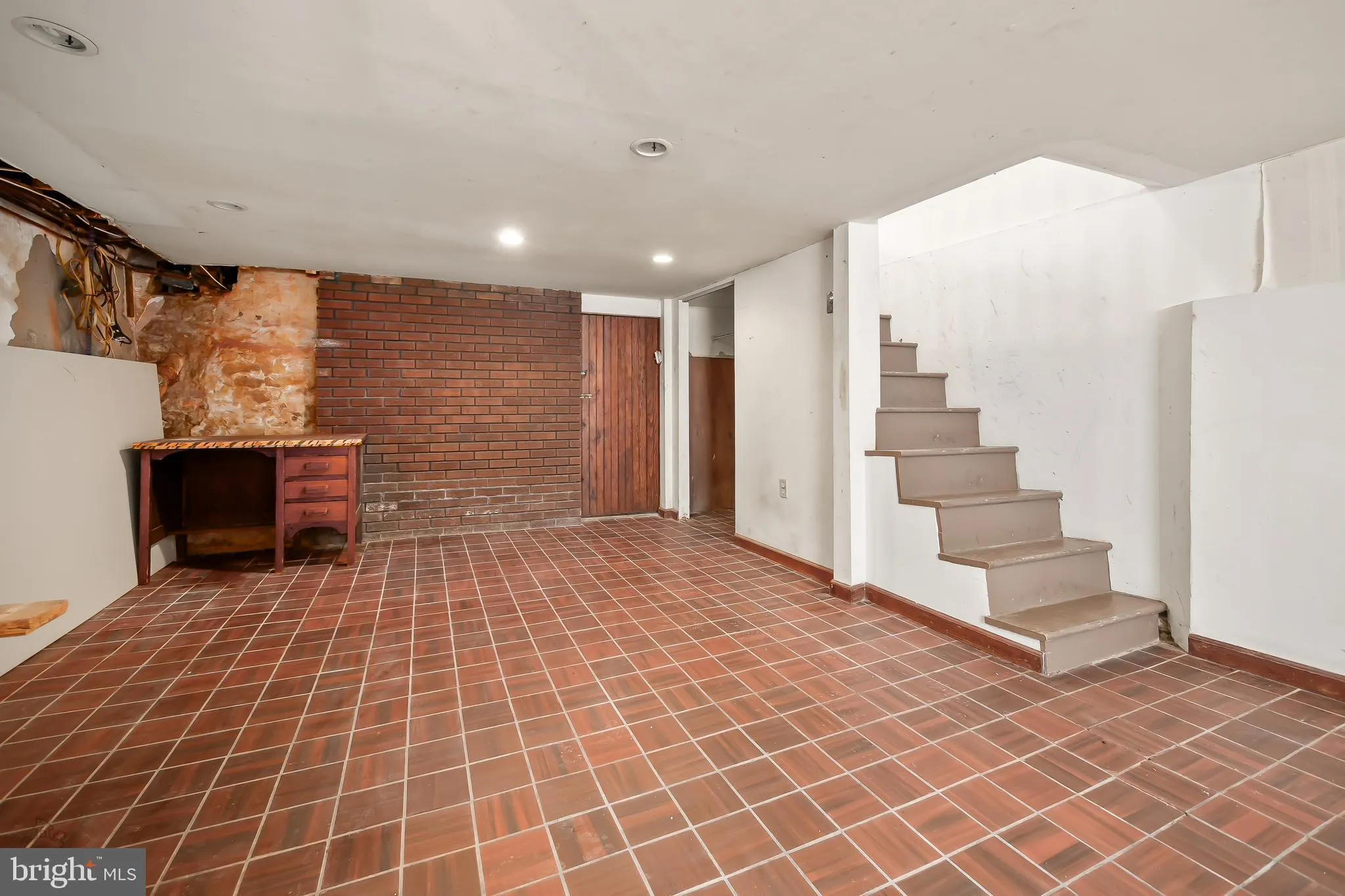 Philadelphia, Pennsylvania 19147, United States, 4 Bedrooms Bedrooms, ,2 BathroomsBathrooms,Residential,Contingent,123059