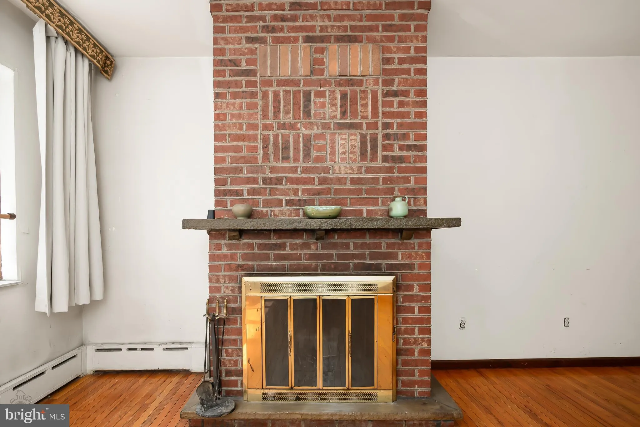 Philadelphia, Pennsylvania 19147, United States, 4 Bedrooms Bedrooms, ,2 BathroomsBathrooms,Residential,Contingent,123059