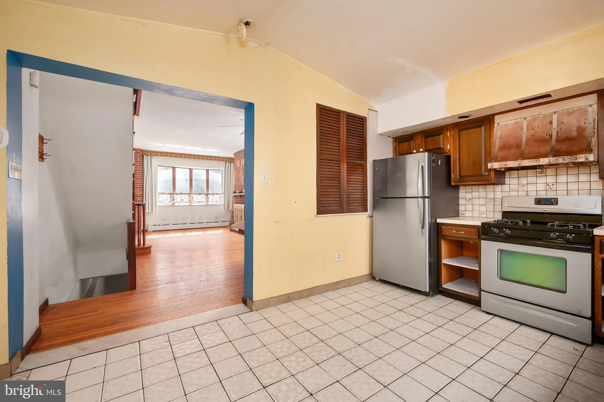 Philadelphia, Pennsylvania 19147, United States, 4 Bedrooms Bedrooms, ,2 BathroomsBathrooms,Residential,Contingent,123059