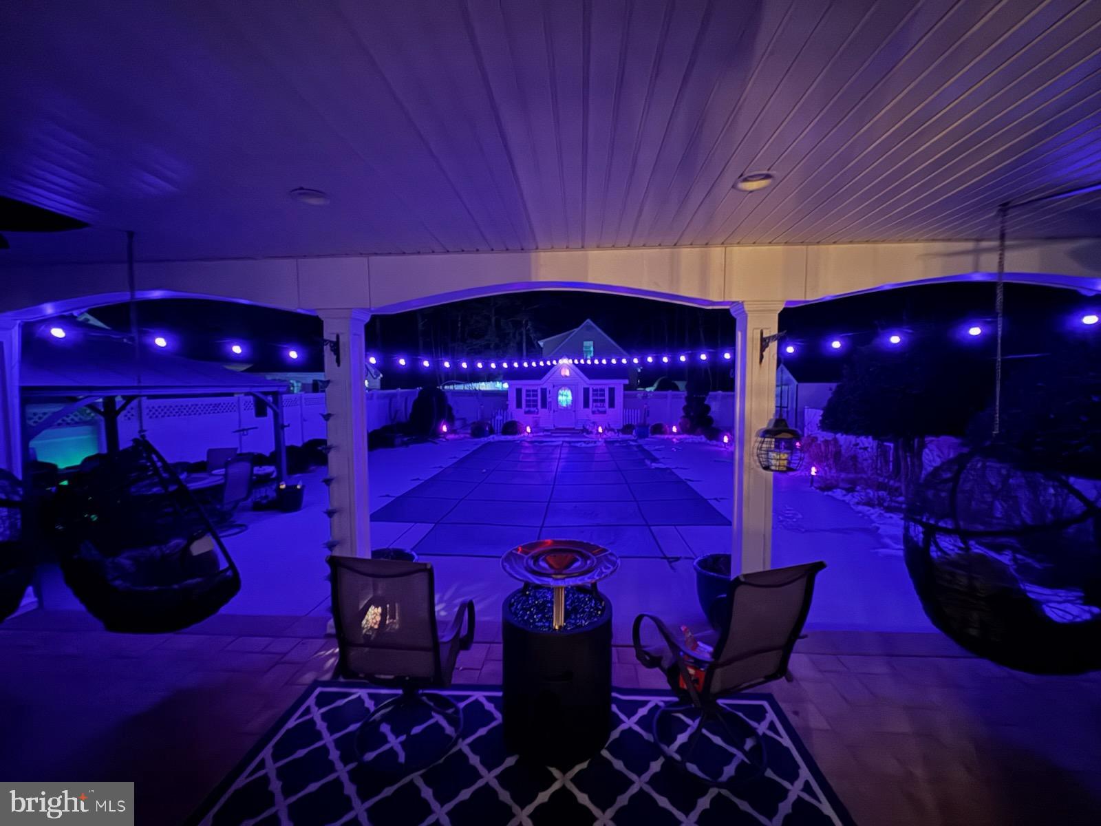 CAMDEN AVE. - Residential