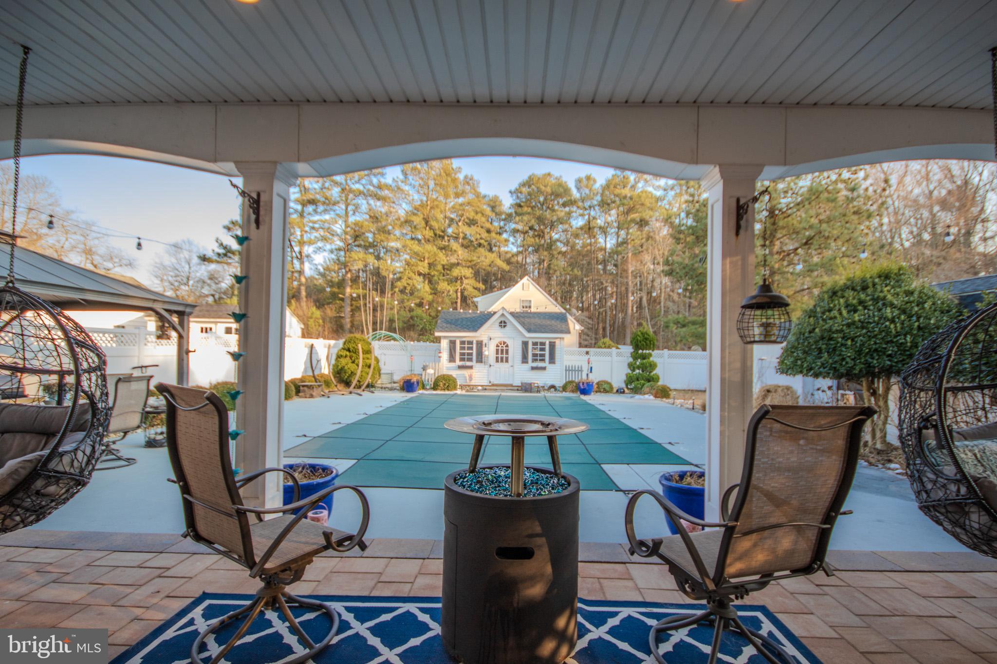 CAMDEN AVE. - Residential