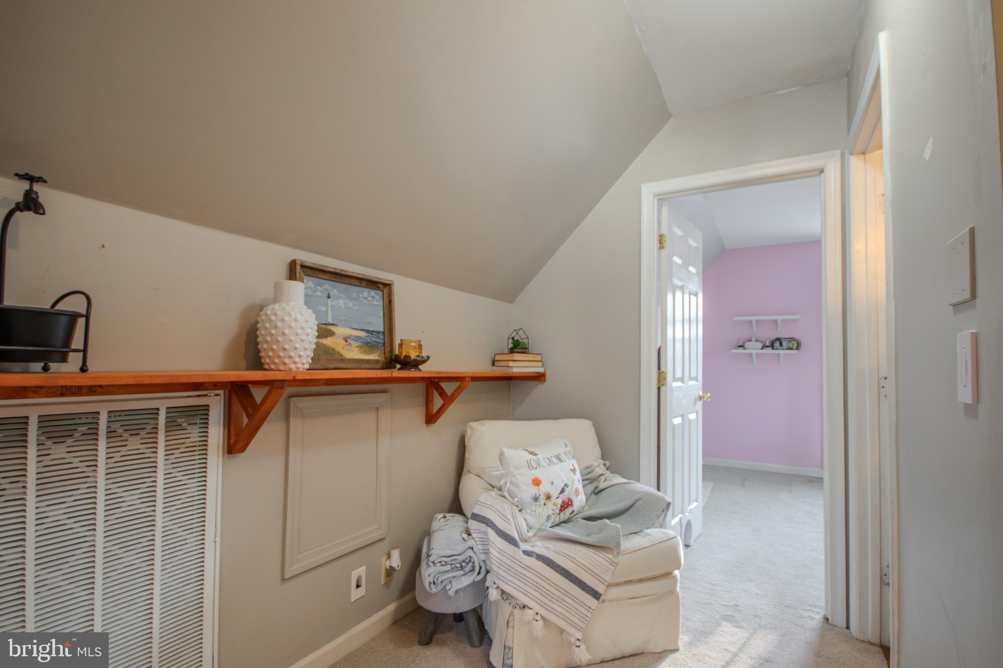 CAMDEN AVE. - Residential