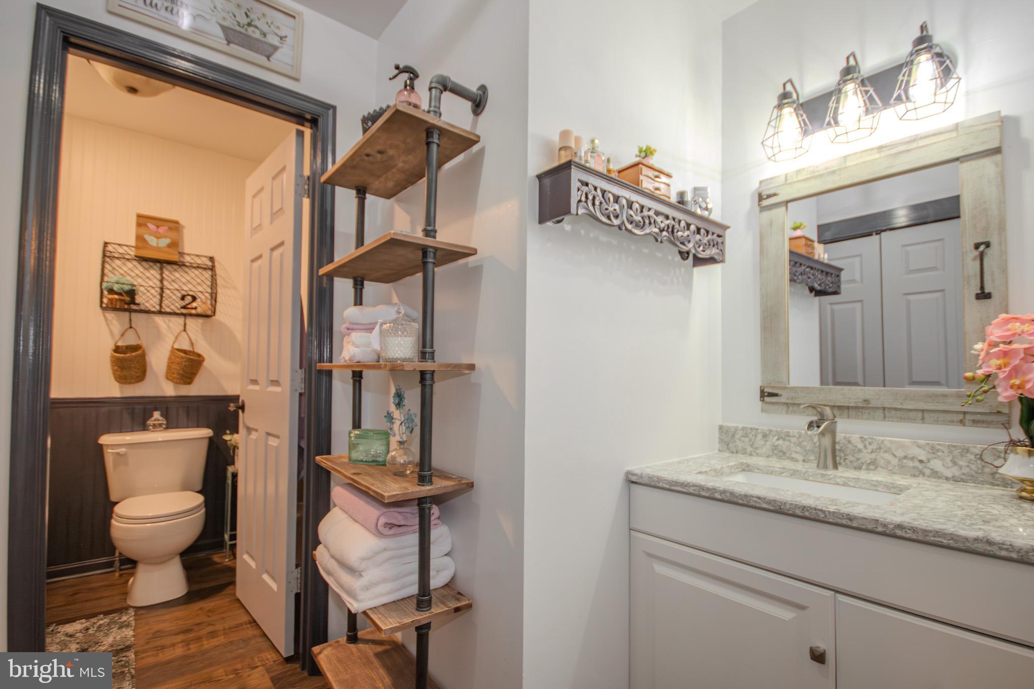 CAMDEN AVE. - Residential