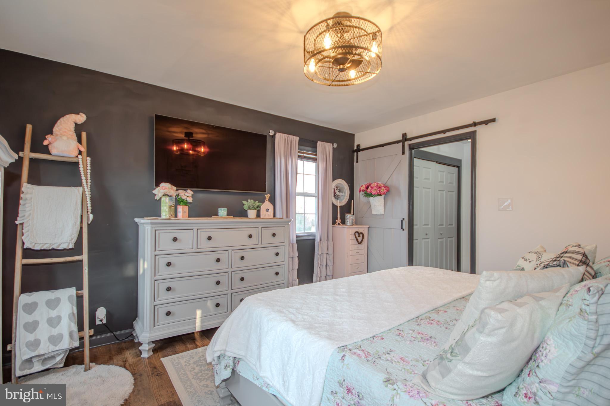 CAMDEN AVE. - Residential