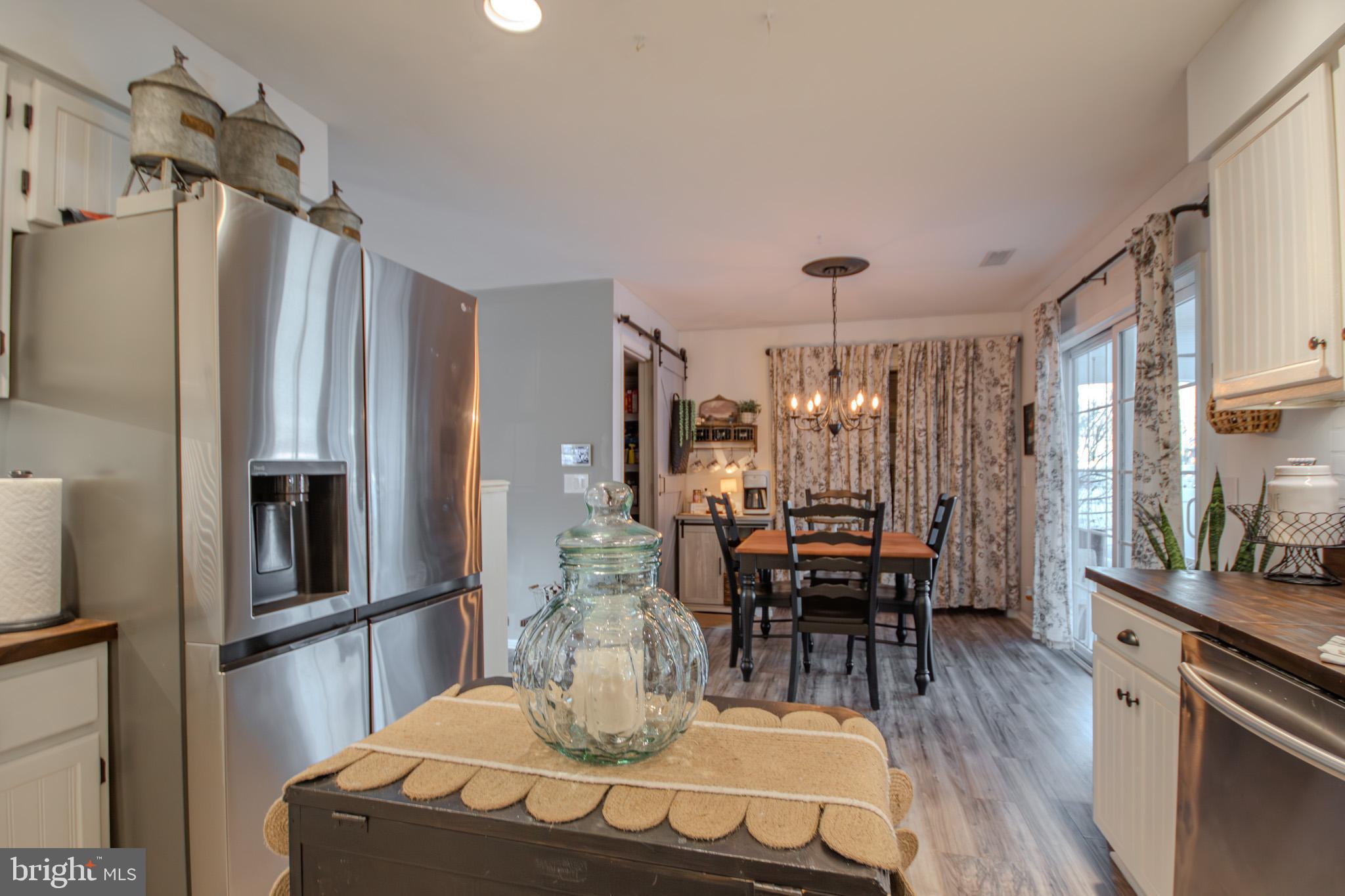 CAMDEN AVE. - Residential