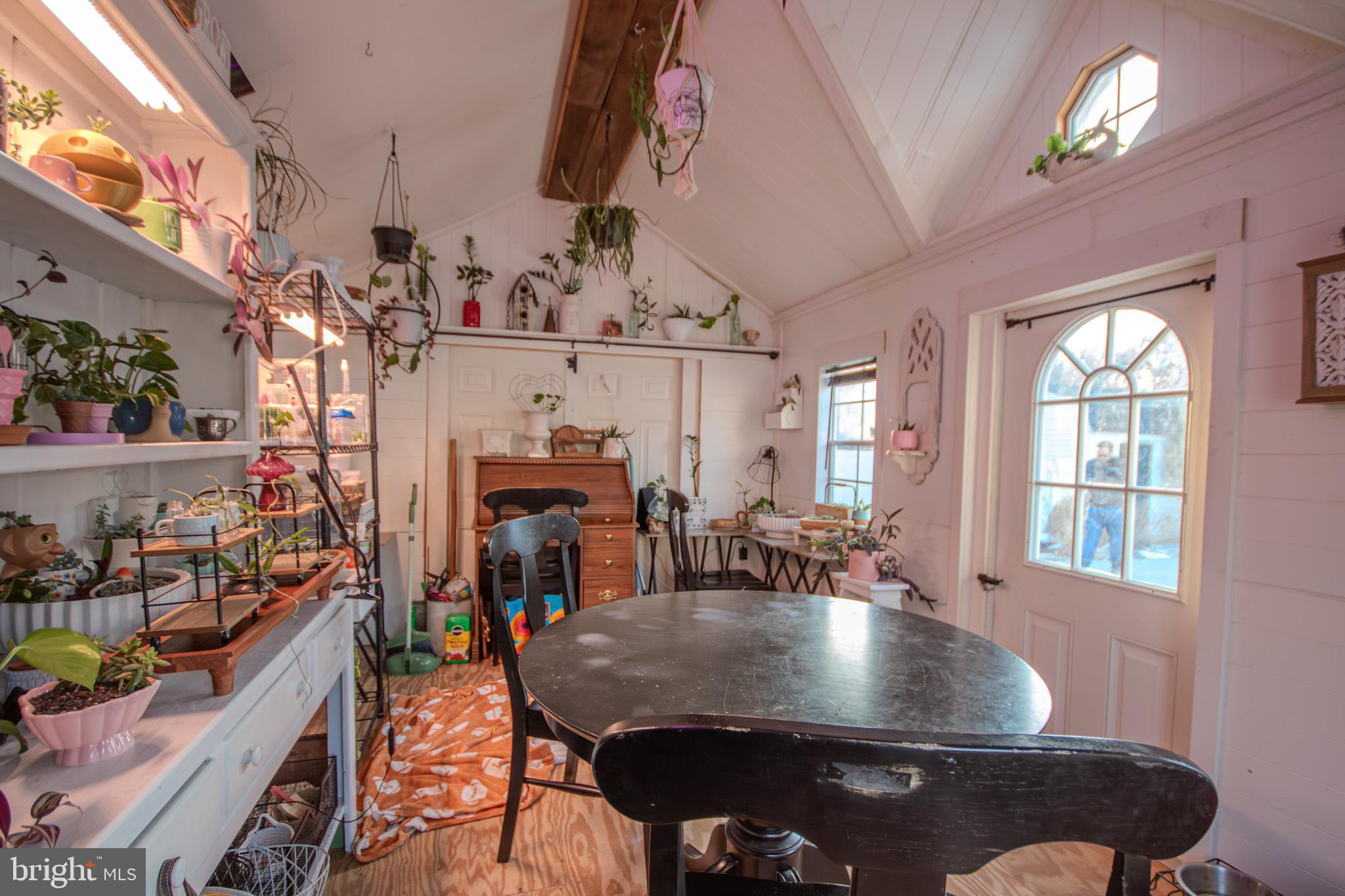 CAMDEN AVE. - Residential