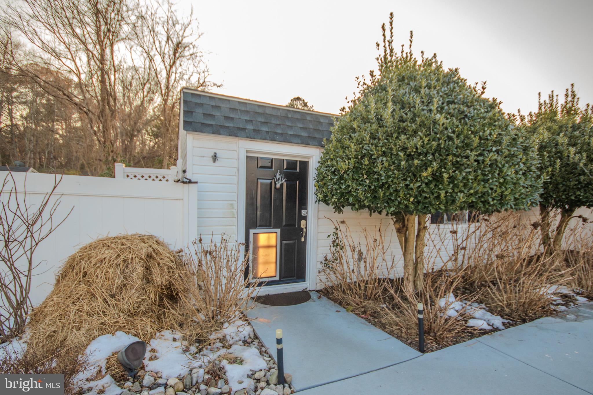 CAMDEN AVE. - Residential