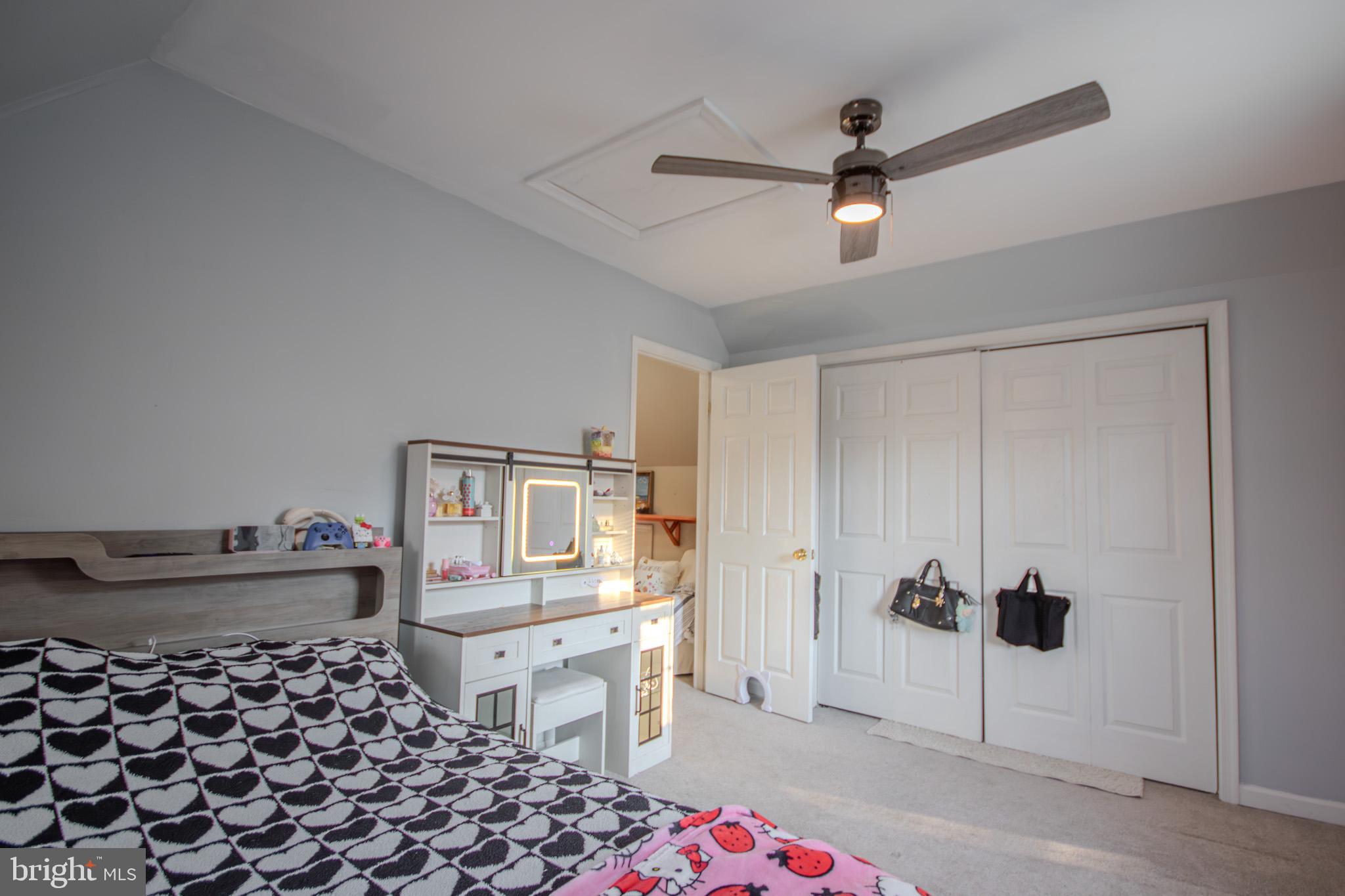 CAMDEN AVE. - Residential