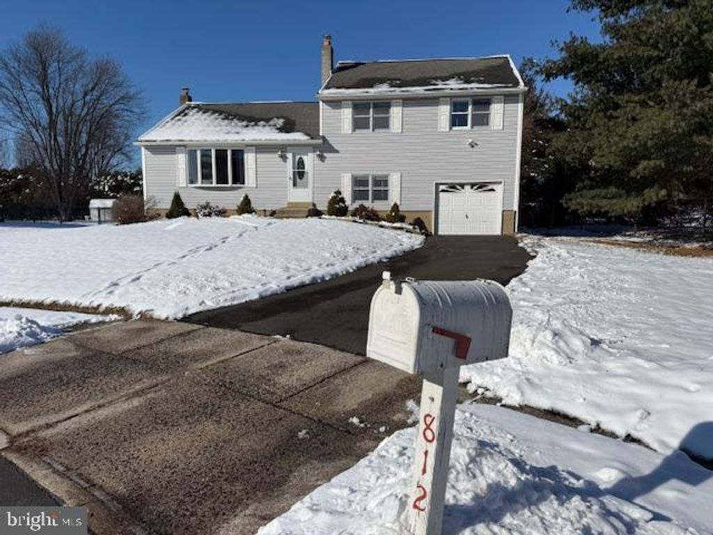 Photo of 812 Lillian Lane, WARMINSTER, PA 18974 (MLS # PABU2112866)