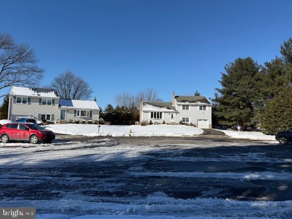 Photo of 812 Lillian Lane, WARMINSTER, PA 18974 (MLS # PABU2112866)