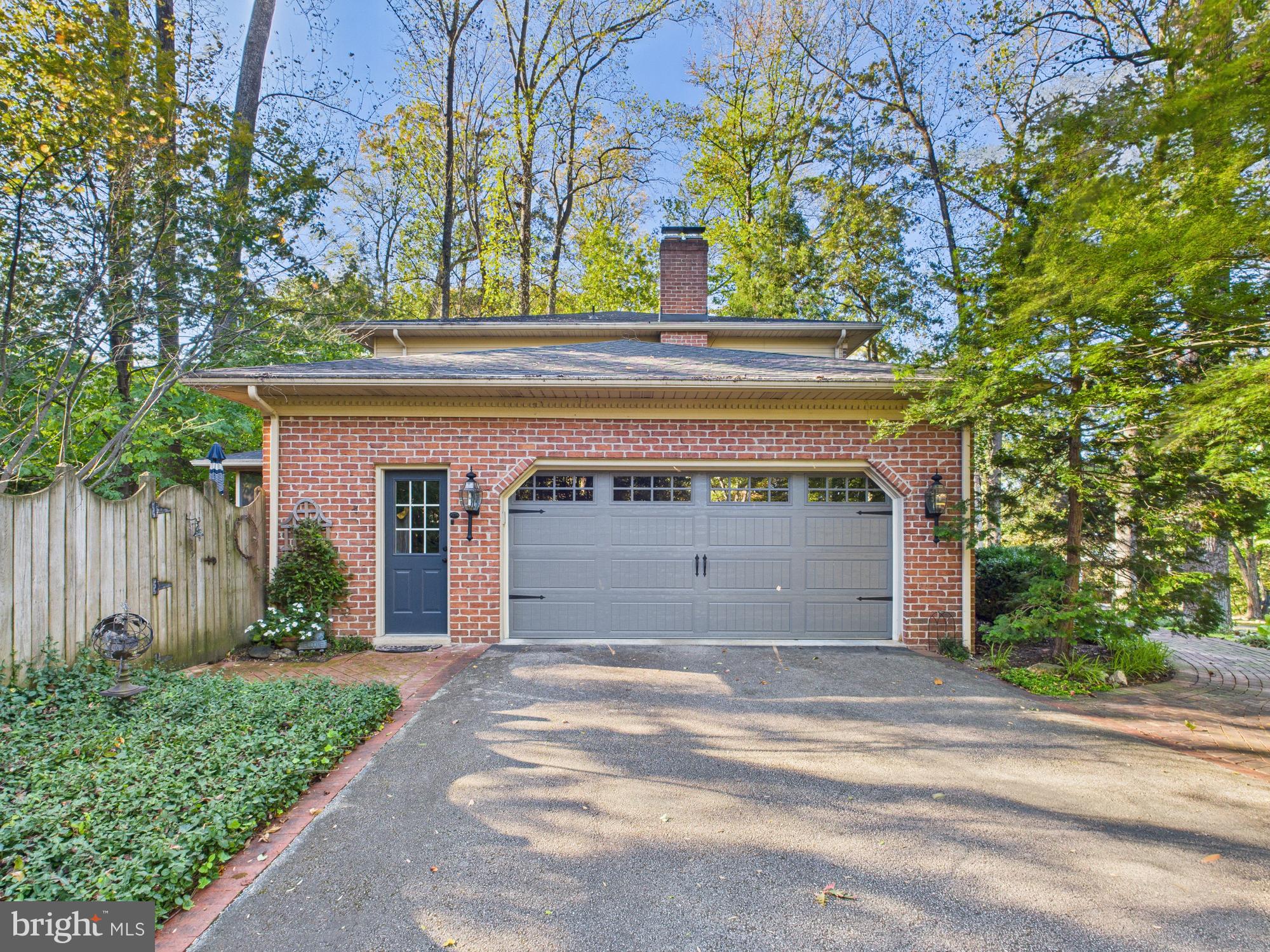3984 LITTLE JOHN DRIVE