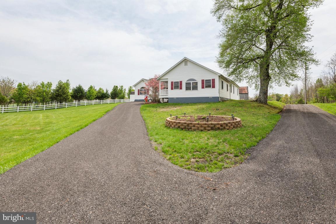 13185 JESSIES PLACE