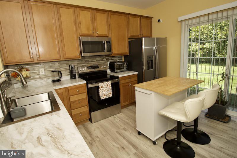 LEXINGTON GLEN - Residential