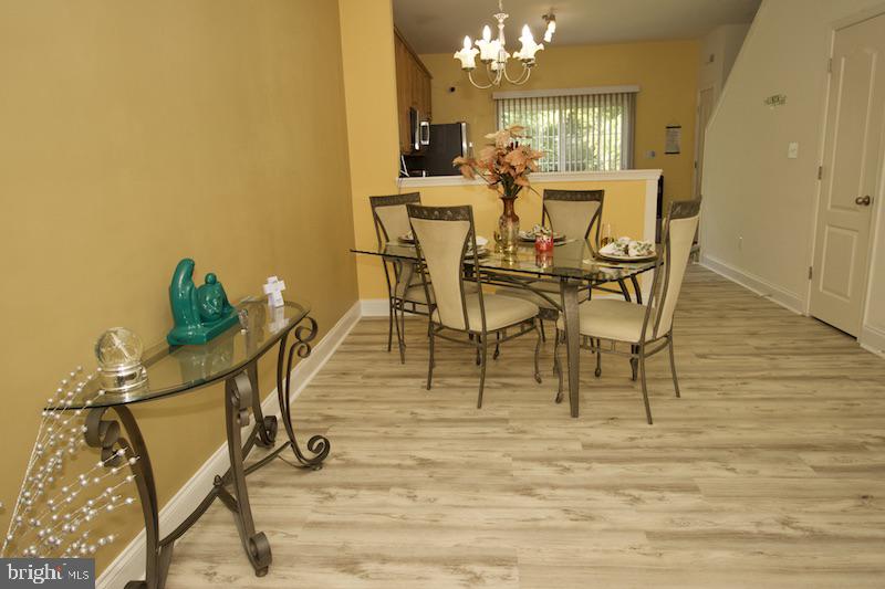 LEXINGTON GLEN - Residential