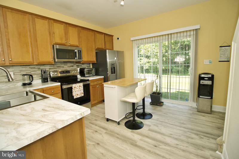 LEXINGTON GLEN - Residential