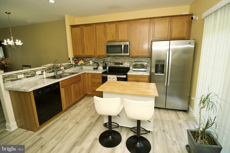 LEXINGTON GLEN - Residential