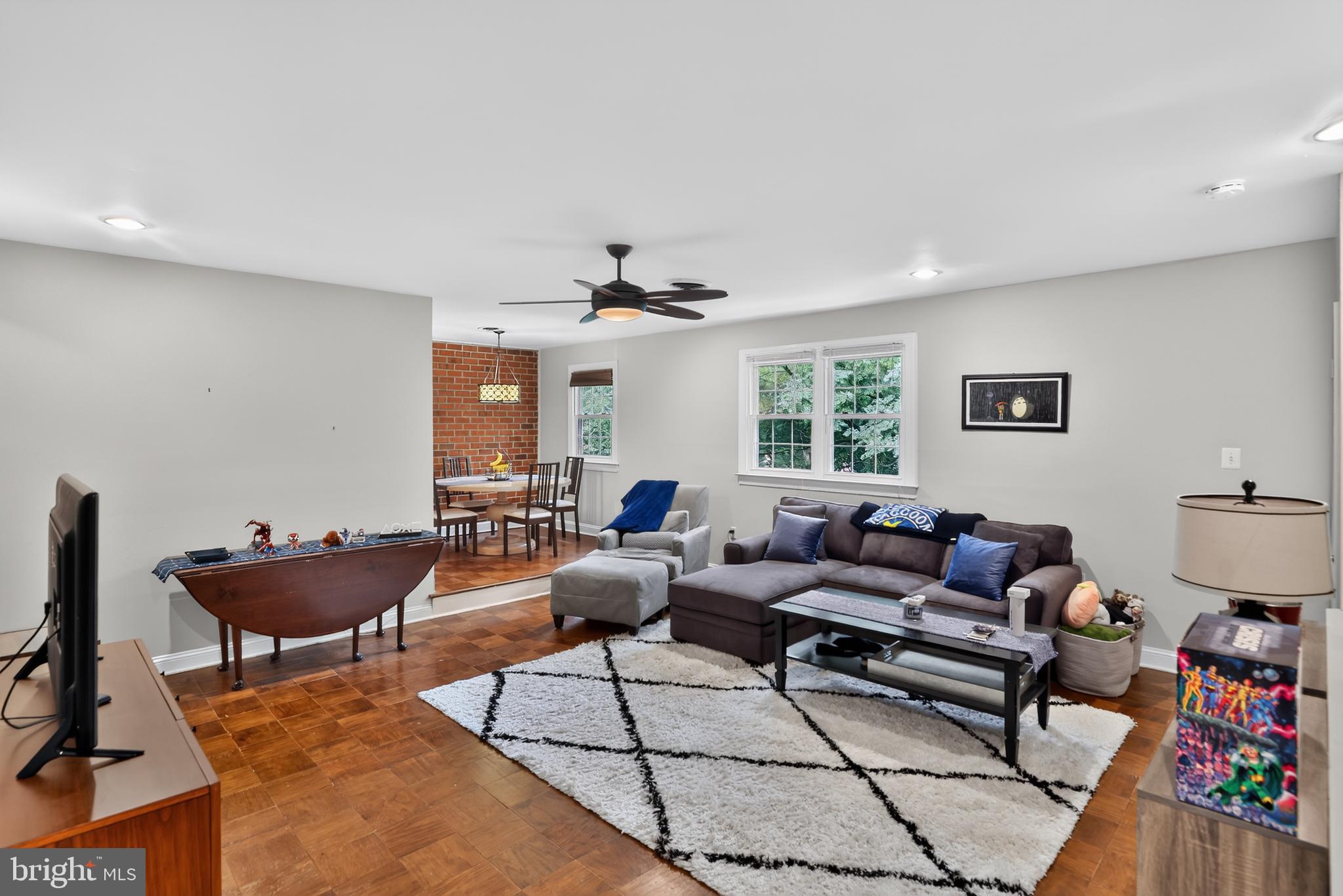 701 YARDLEY CMNS