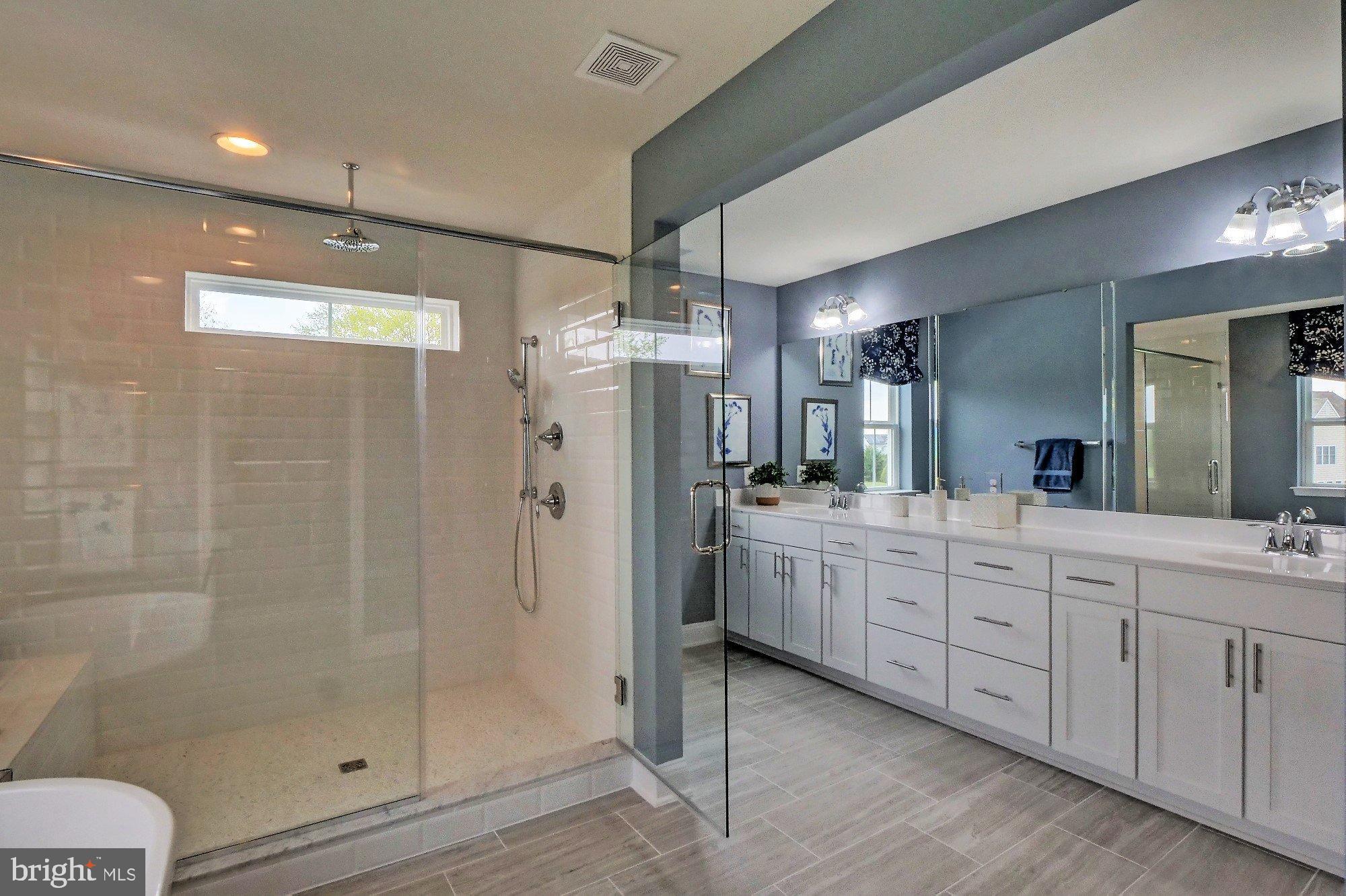 BROOKFIELD - Residential