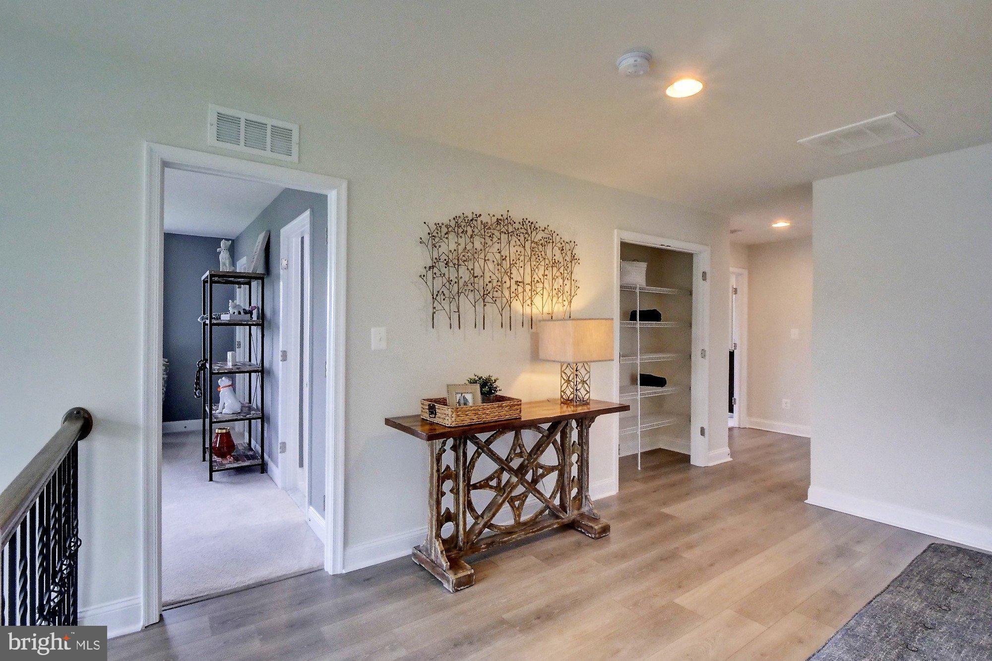 BROOKFIELD - Residential