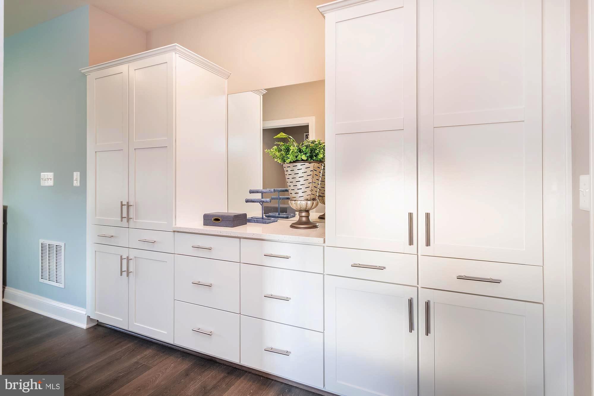 BROOKFIELD - Residential