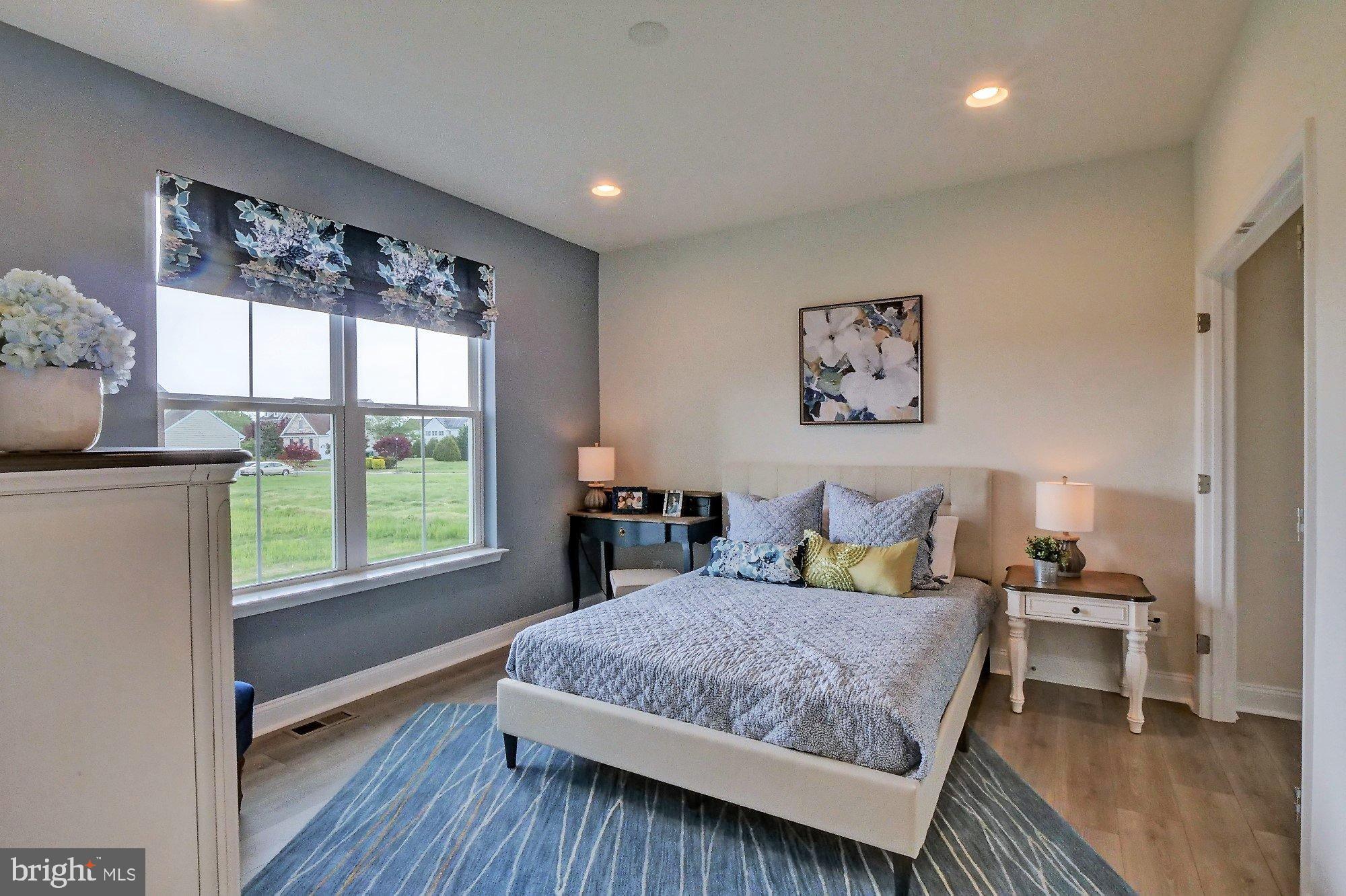 BROOKFIELD - Residential