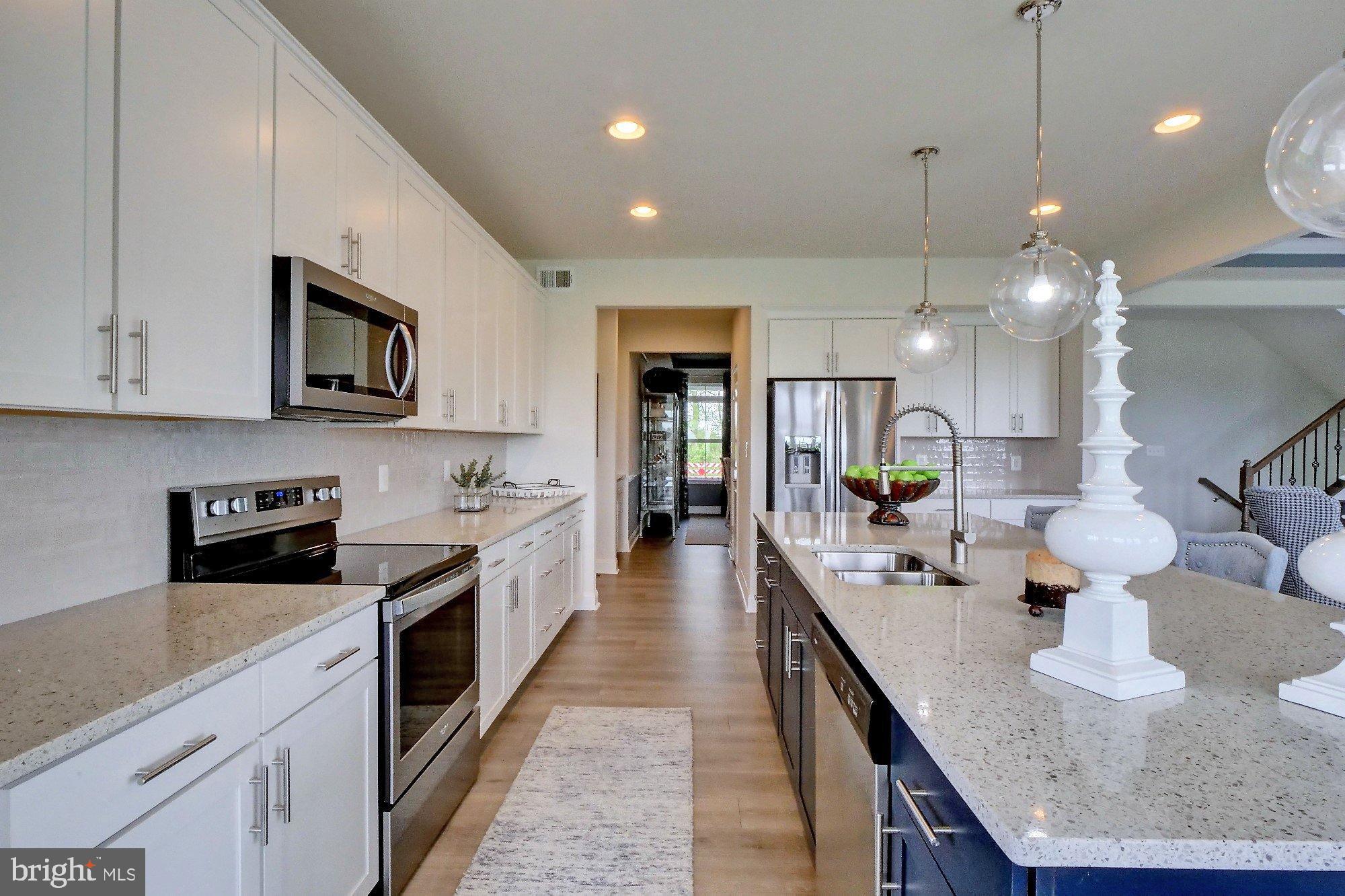 BROOKFIELD - Residential