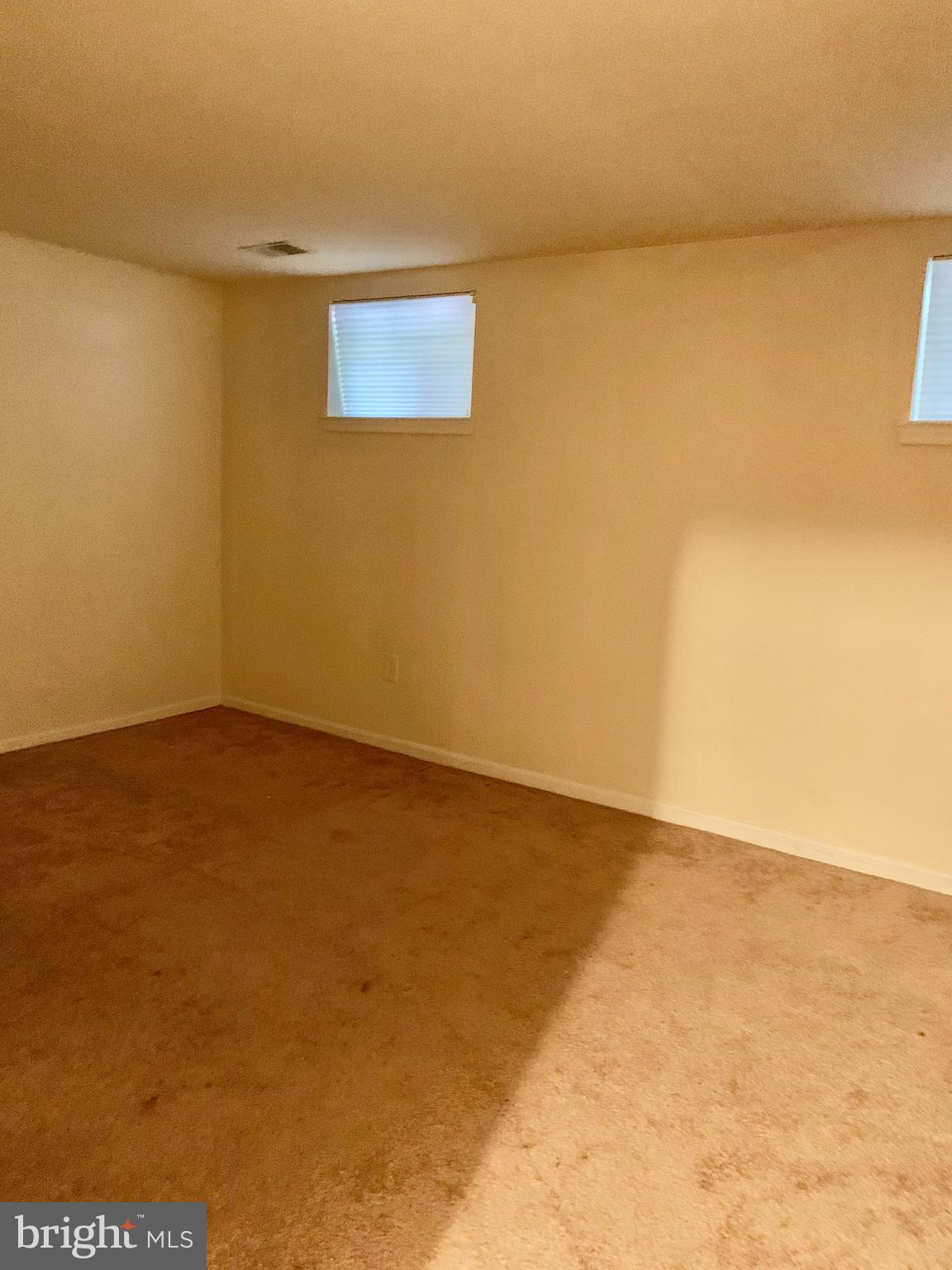 KINGS PARK WEST - Residential Lease