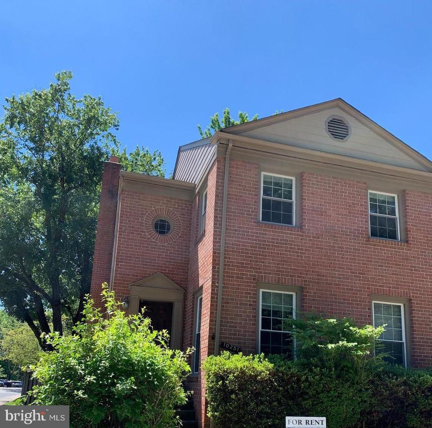 3 level end unit town house in a charming neighborhood right across the street from George Mason University! 3 Finished Levels with 3 Bedrooms with 2 Bathrooms upstairs. Main level has Living Room,  Kitchen and dining area with sliding glass doors that lead to deck and  fenced yard. Lower level has 4th Bedroom (not to code), Bathroom and Recreation Room with Fireplace. Washer and Dryer included. Pets on a case by case basis. Available July 1.