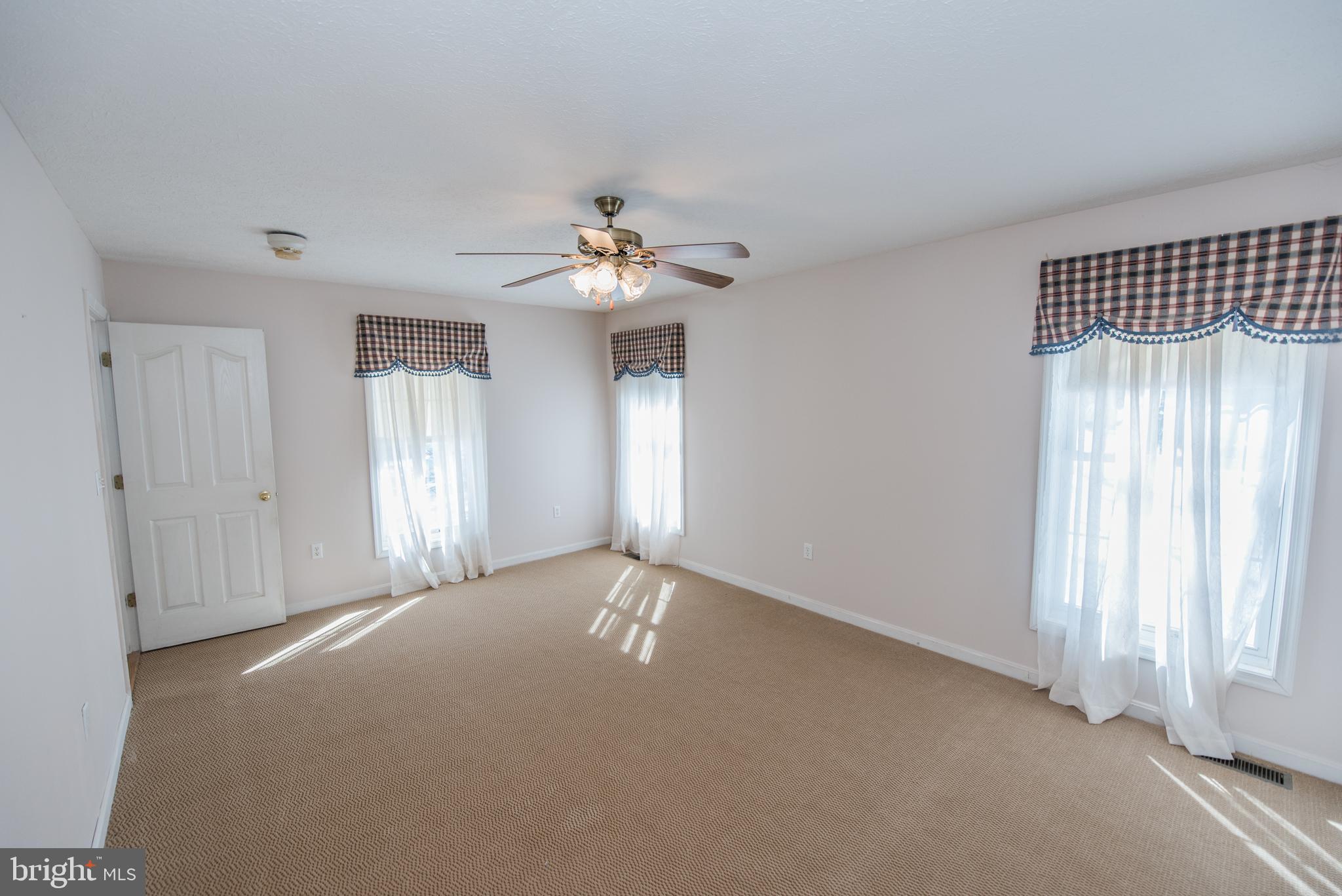 THE CORNERS AT ARDEN - Residential