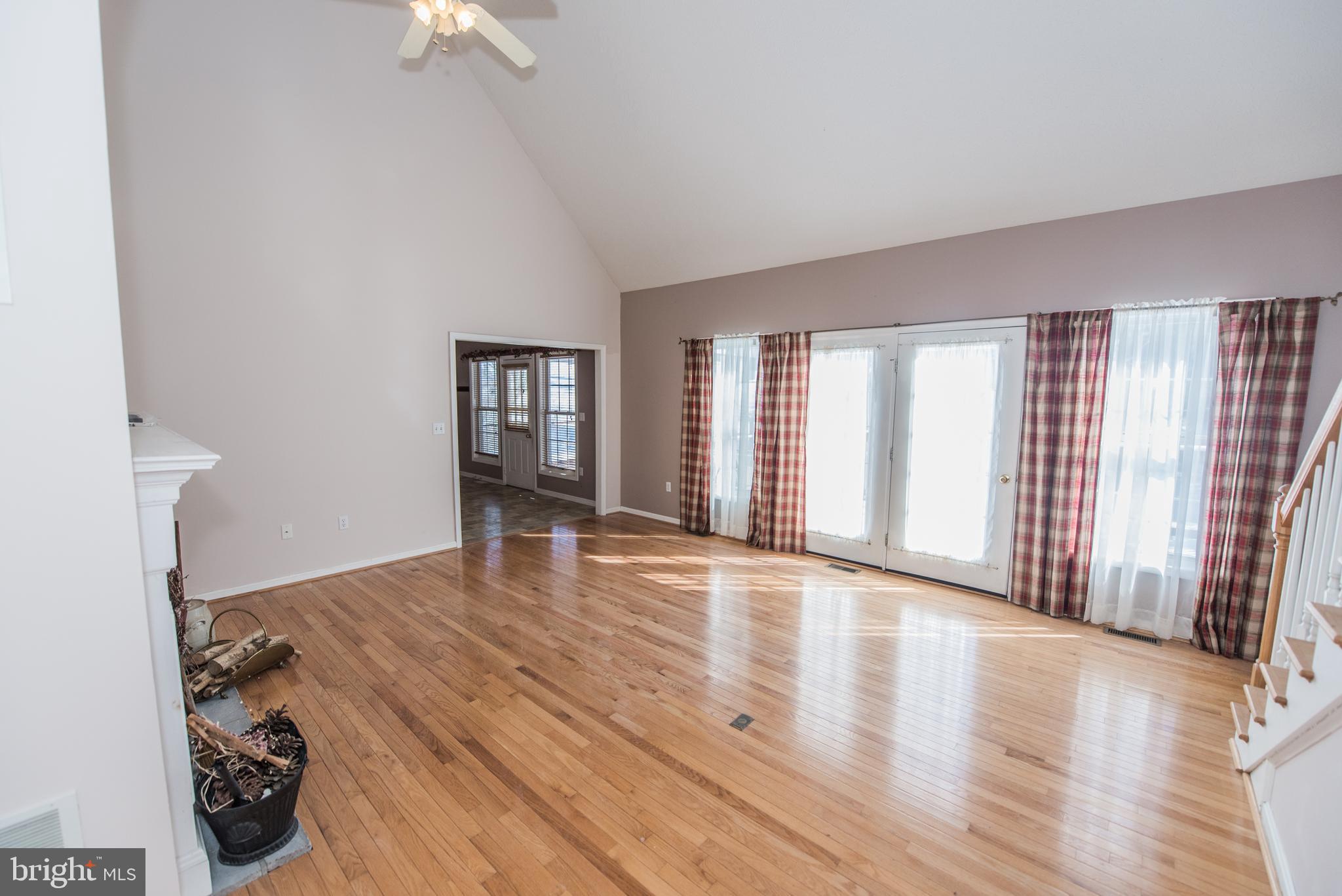 THE CORNERS AT ARDEN - Residential